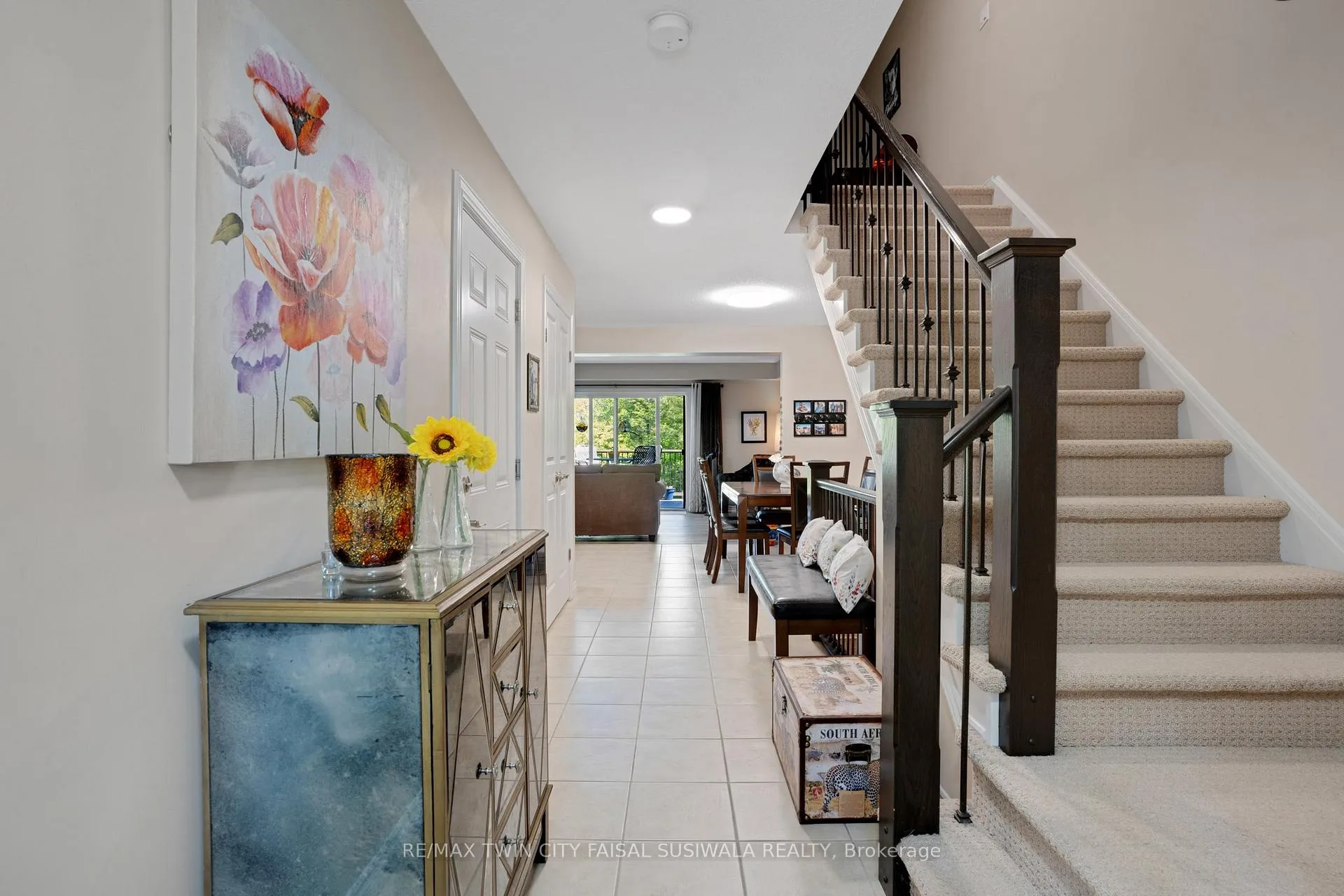Photo 7 of Unit 2, 635 Saginaw Parkway, Cambridge, Fiddlesticks — HOMEH