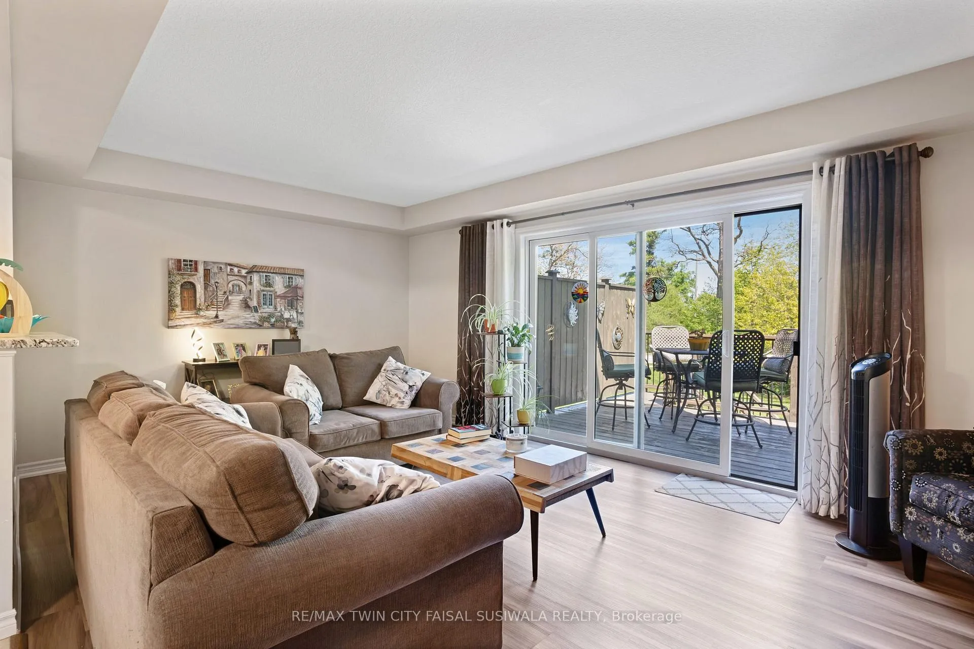 Photo 13 of Unit 2, 635 Saginaw Parkway, Cambridge, Fiddlesticks — HOMEH