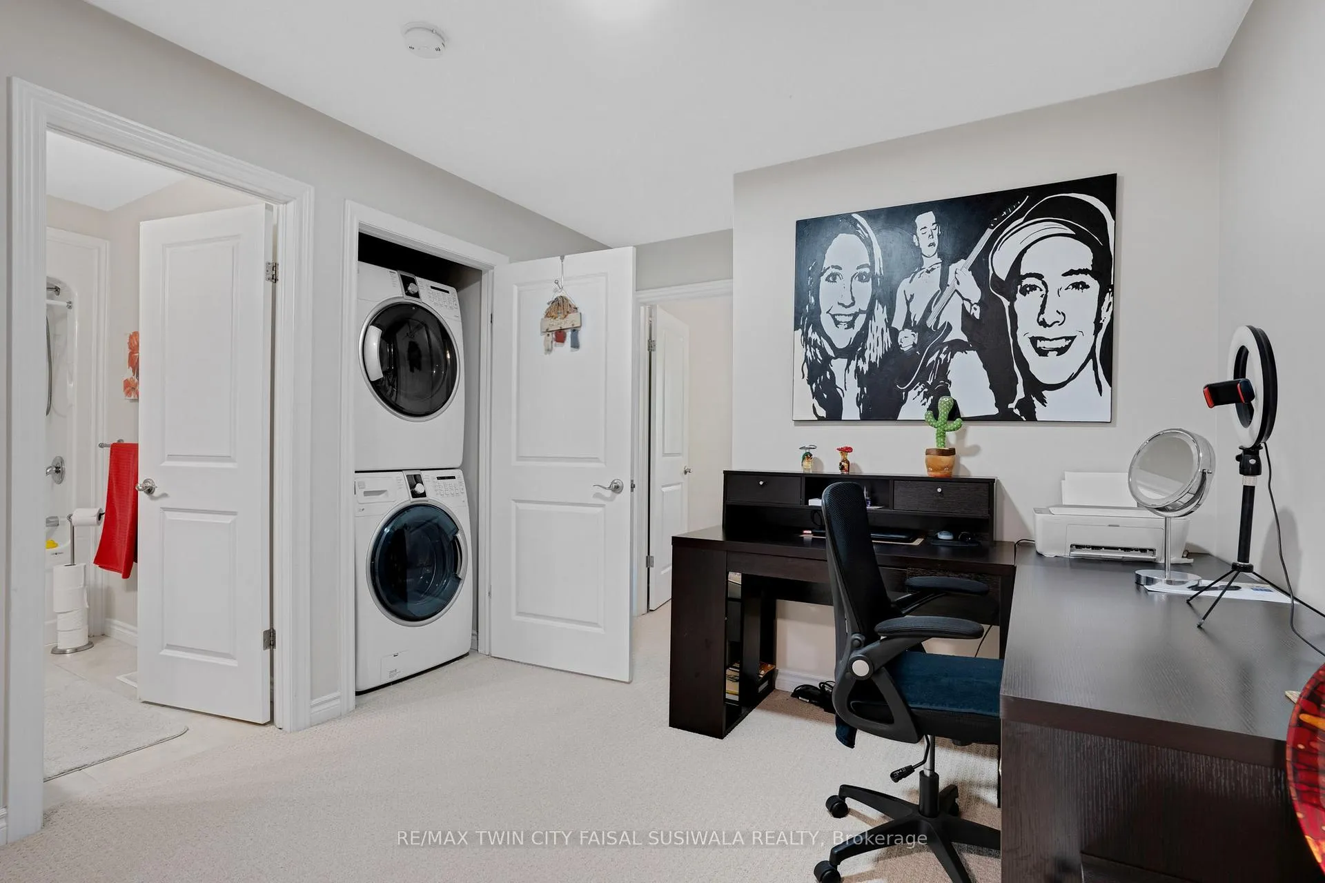 Photo 18 of Unit 2, 635 Saginaw Parkway, Cambridge, Fiddlesticks — HOMEH