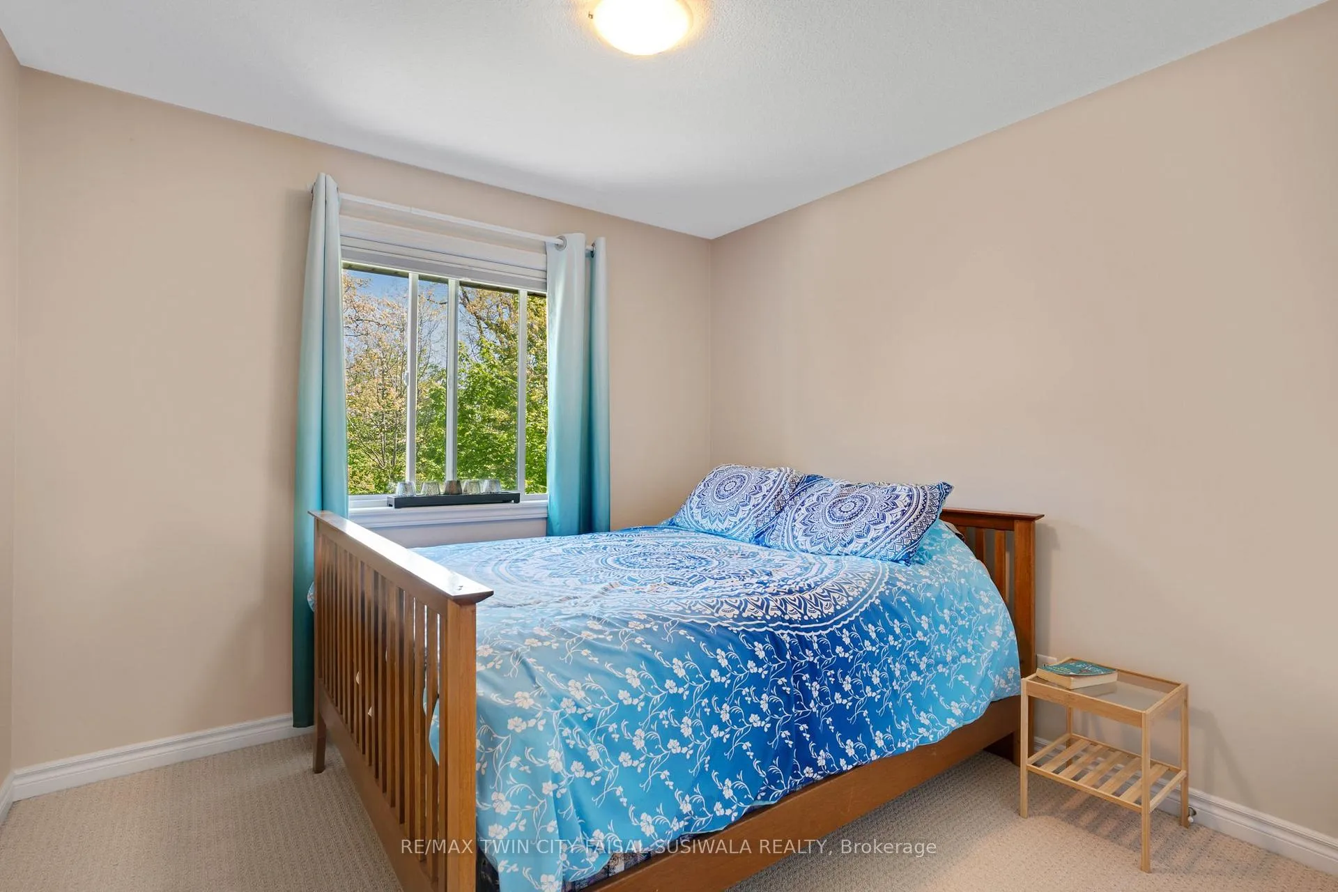 Photo 23 of Unit 2, 635 Saginaw Parkway, Cambridge, Fiddlesticks — HOMEH