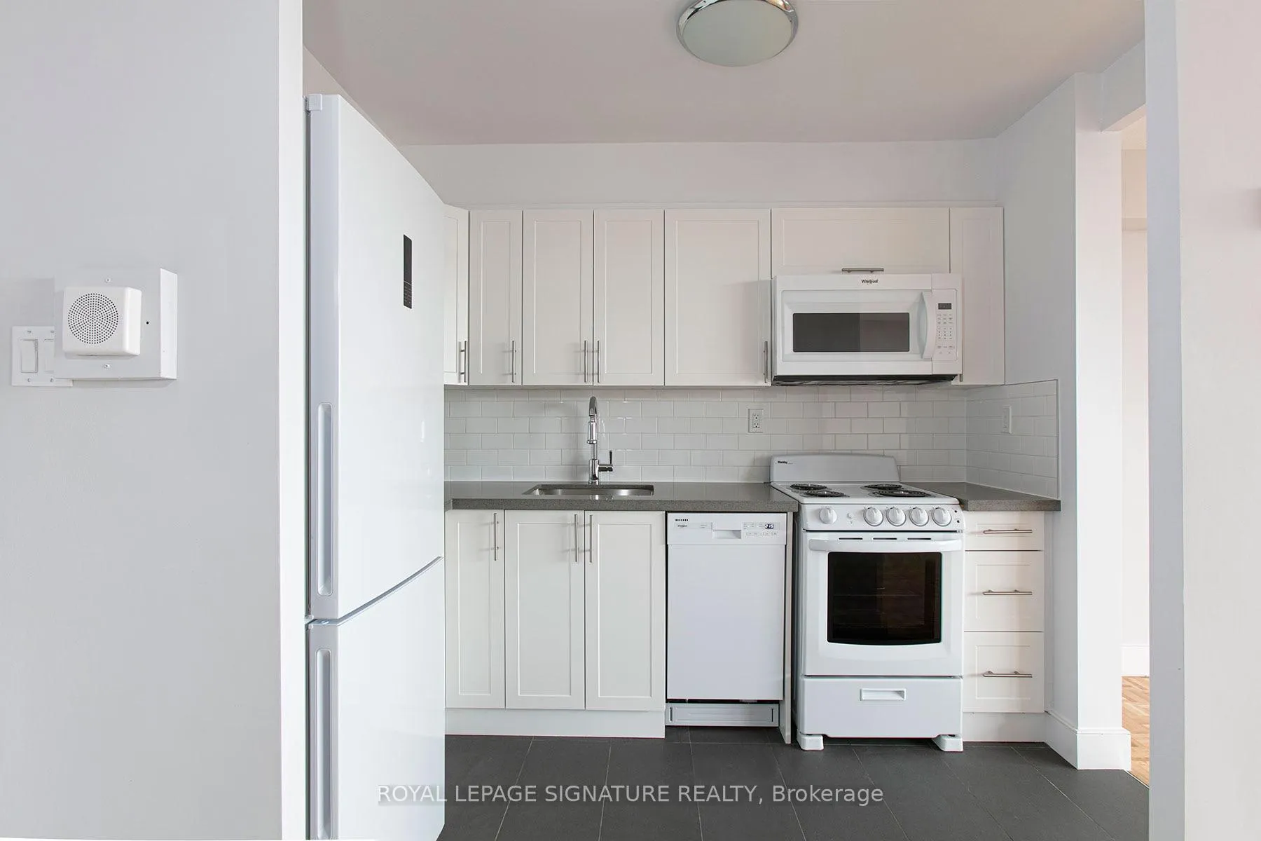 Photo 1 of Unit 2115, 666 Spadina Avenue, Toronto, University — HOMEH