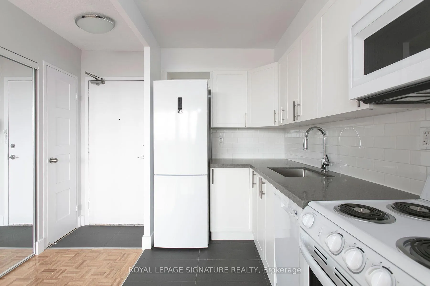 Photo 7 of Unit 2115, 666 Spadina Avenue, Toronto, University — HOMEH