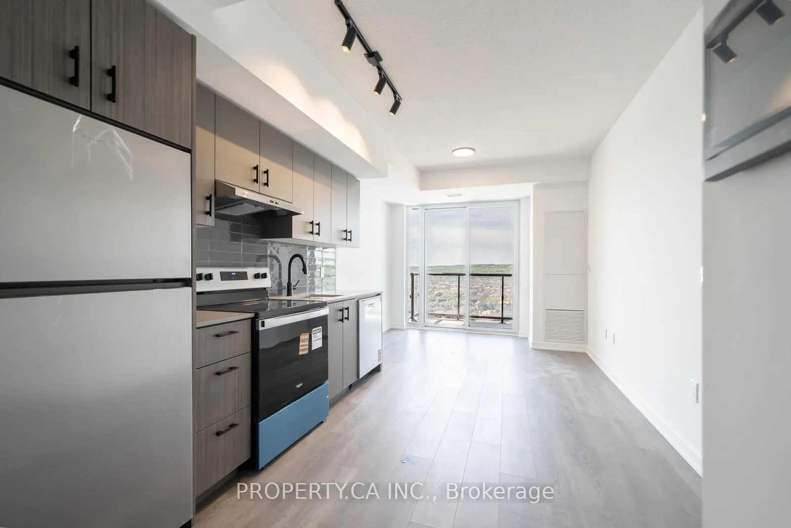 Photo 2 of Unit C1509, 4878 Powers Common, Burlington, Alton — HOMEH
