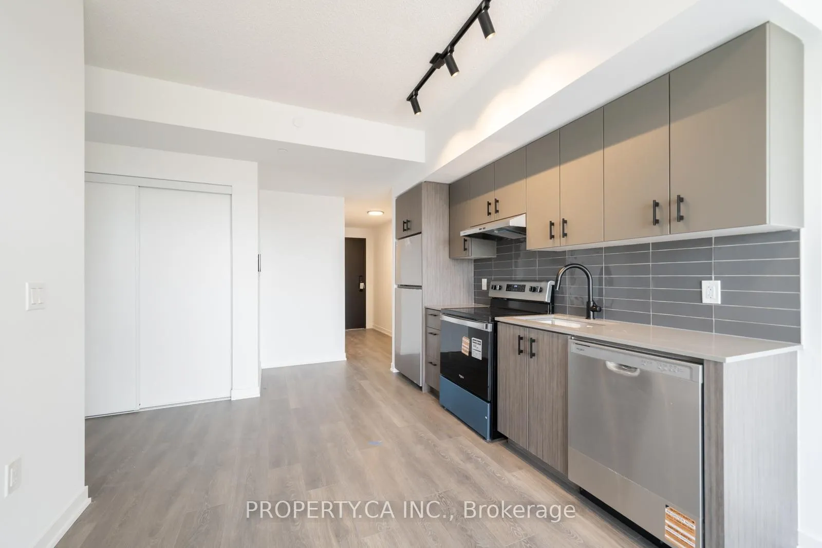 Photo 7 of Unit C1509, 4878 Powers Common, Burlington, Alton — HOMEH
