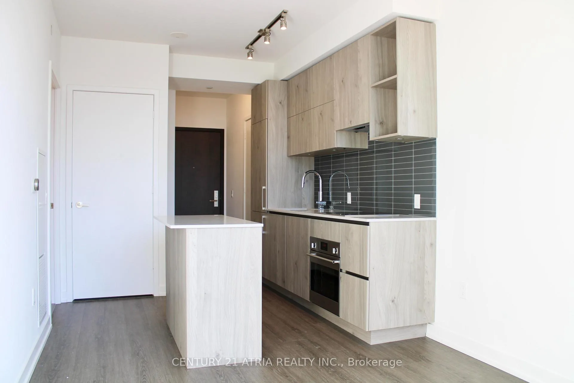 Front of Unit 1203, 1 Yorkville Avenue