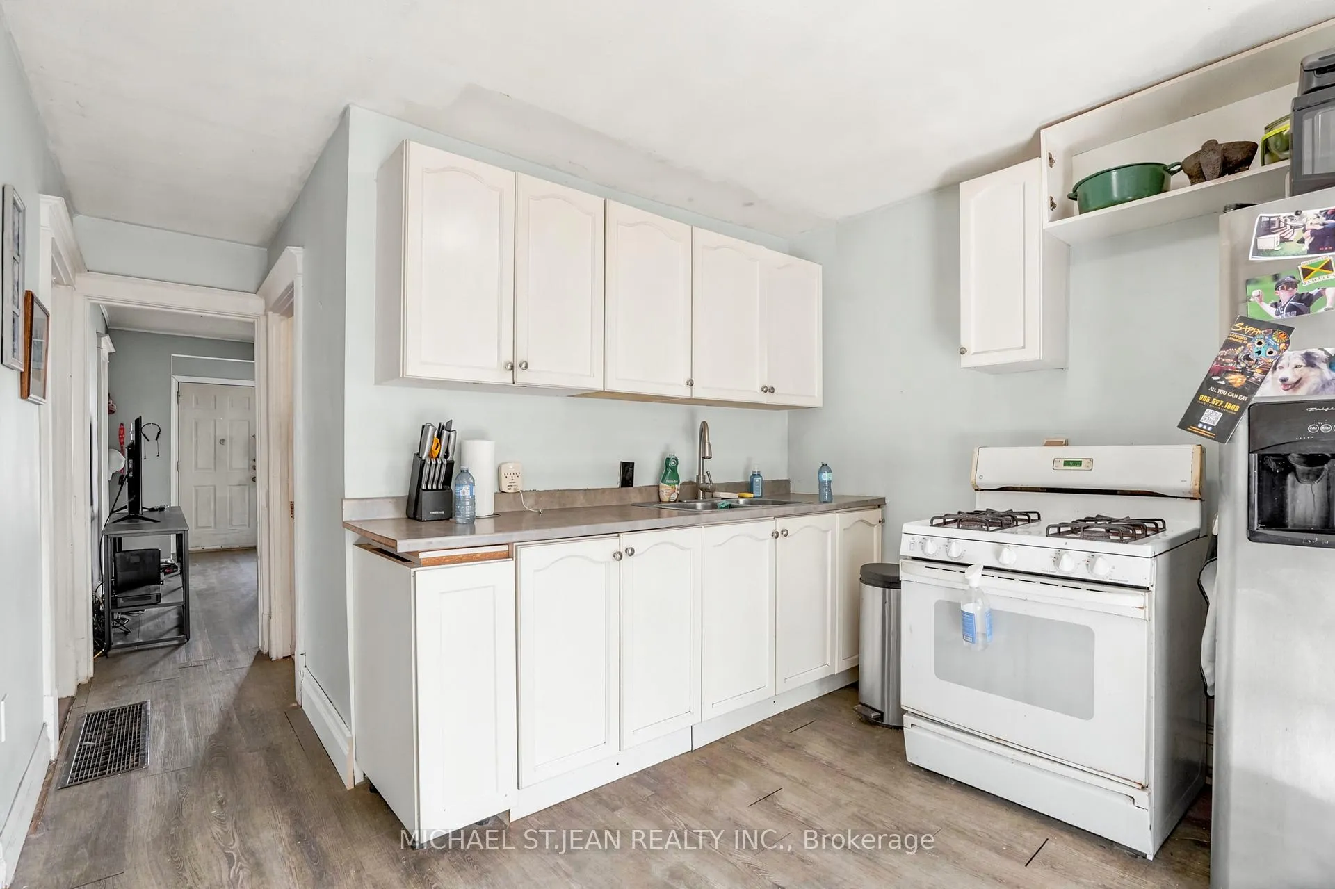 Photo 12 of 276 Roxborough Avenue, Hamilton, Crown Point — HOMEH