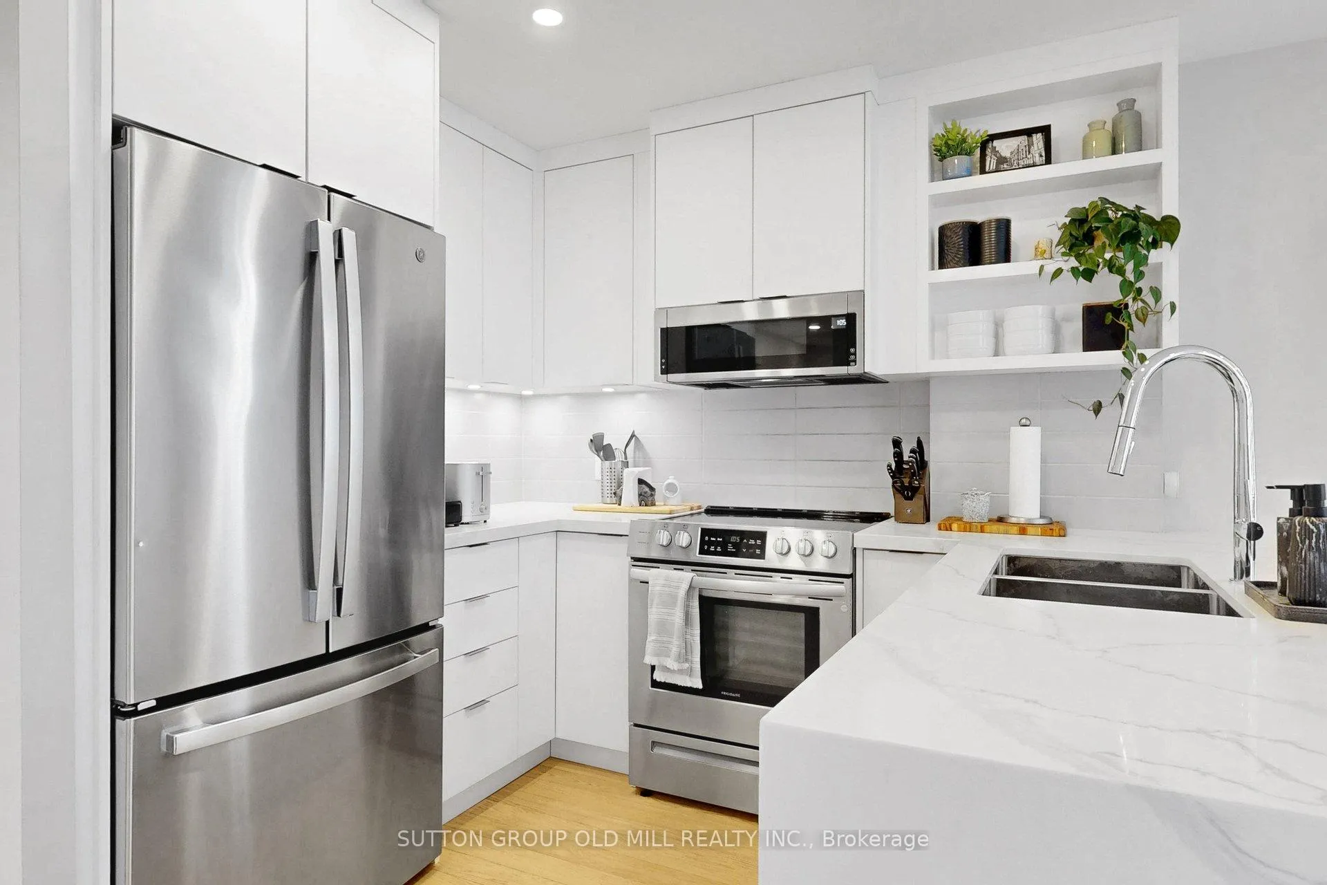 Photo 7 of Unit 1402, 12 Sudbury Street, Toronto, Niagara — HOMEH