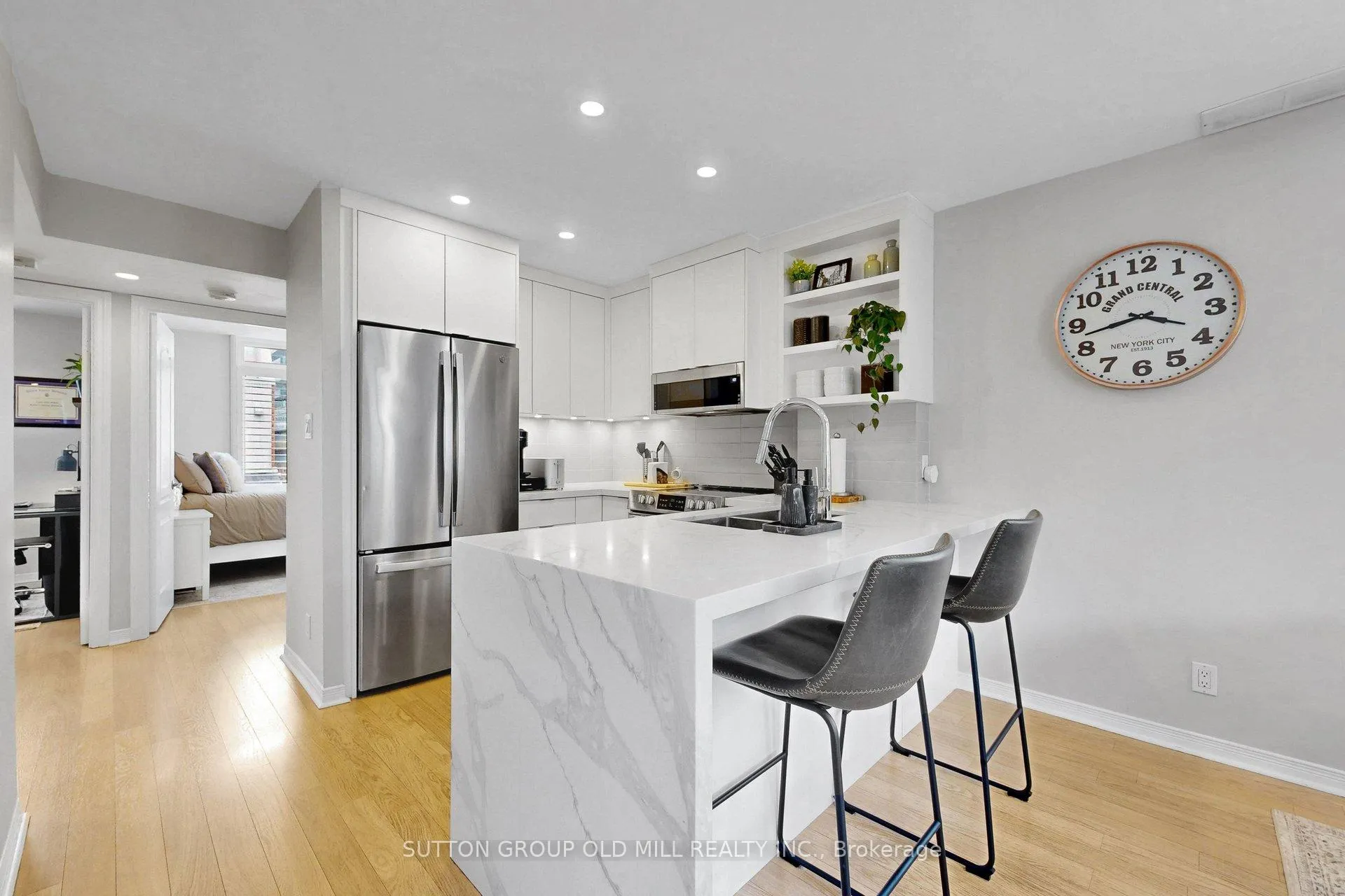 Photo 9 of Unit 1402, 12 Sudbury Street, Toronto, Niagara — HOMEH