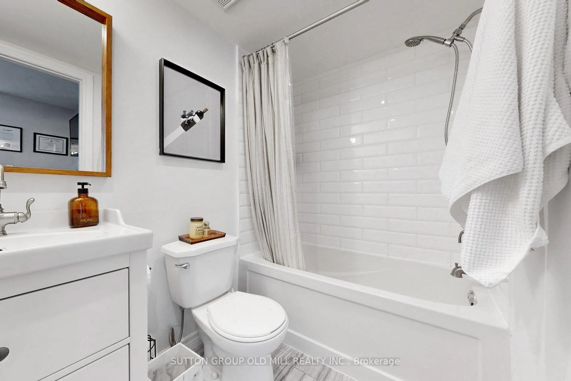 Photo 30 of Unit 1402, 12 Sudbury Street, Toronto, Niagara — HOMEH