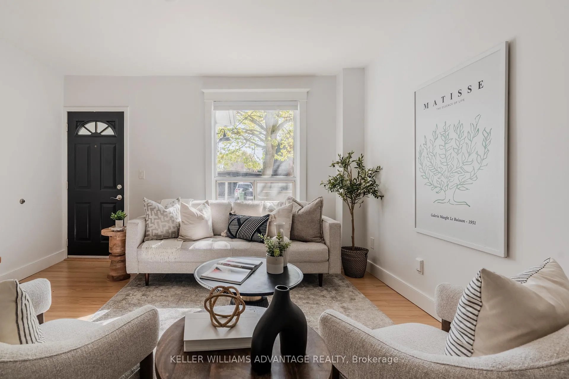Photo 4 of 182 Pickering Street, Toronto, East End-Danforth — HOMEH