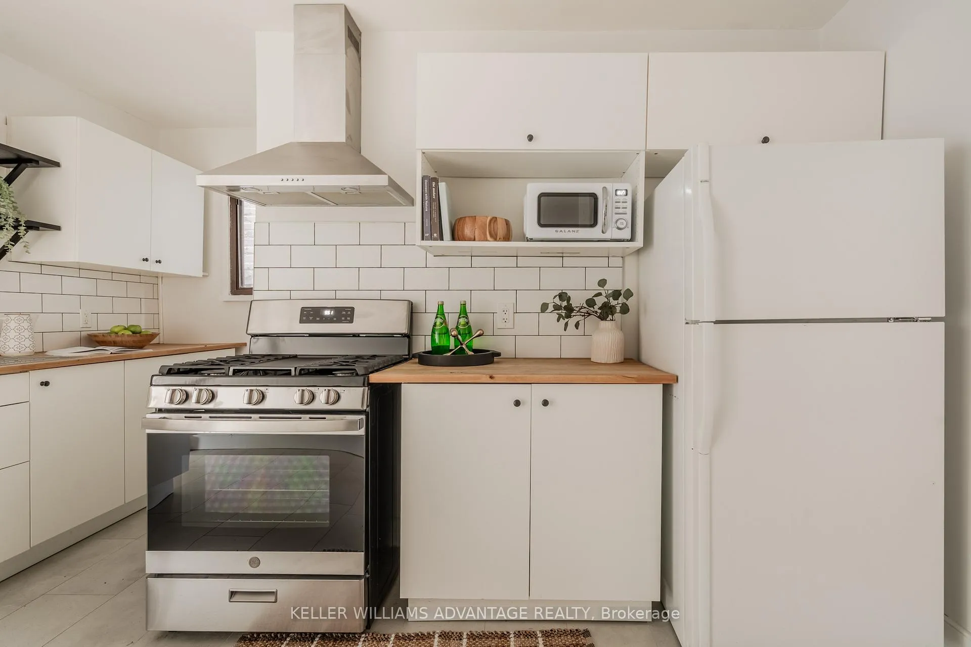 Photo 7 of 182 Pickering Street, Toronto, East End-Danforth — HOMEH