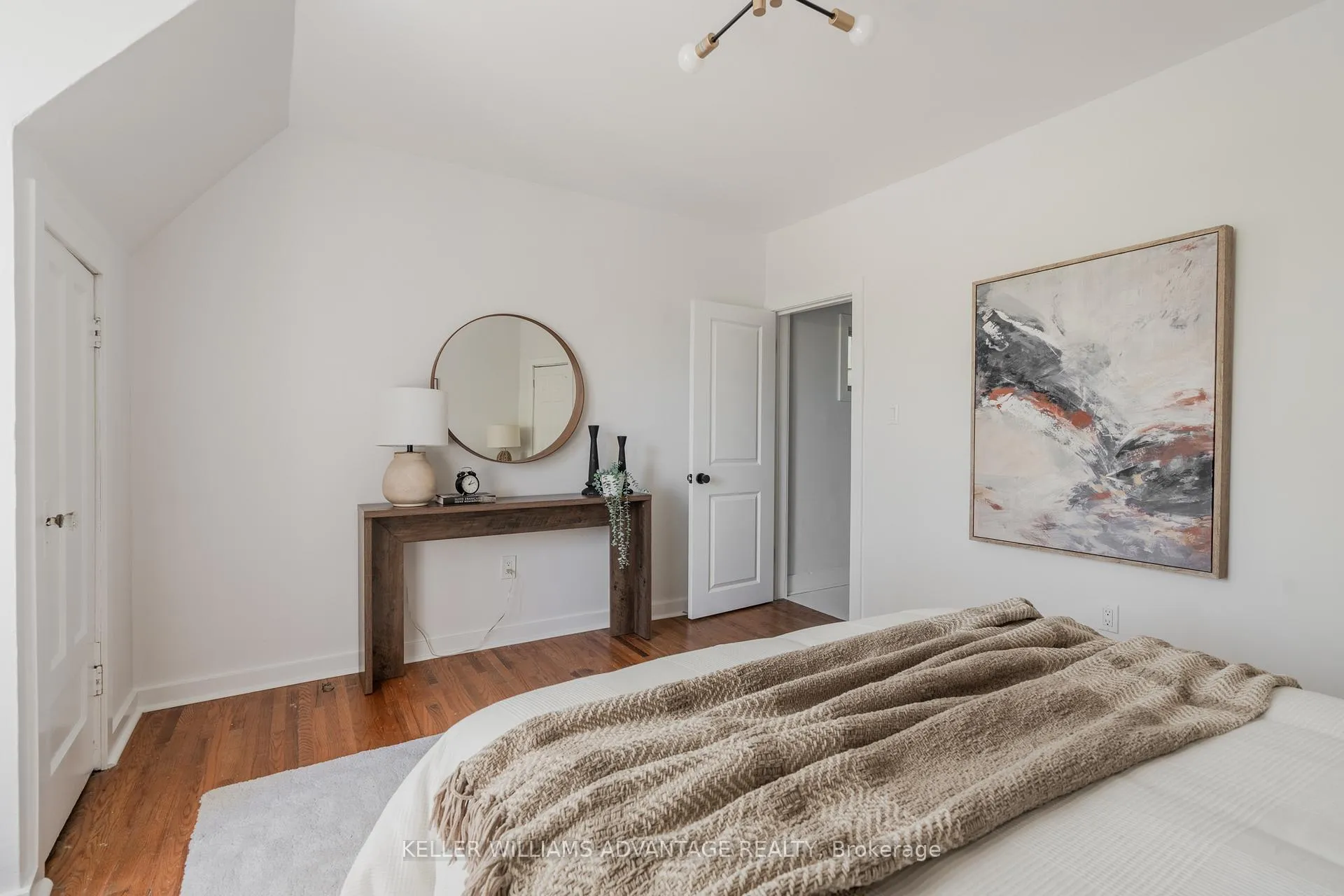 Photo 16 of 182 Pickering Street, Toronto, East End-Danforth — HOMEH