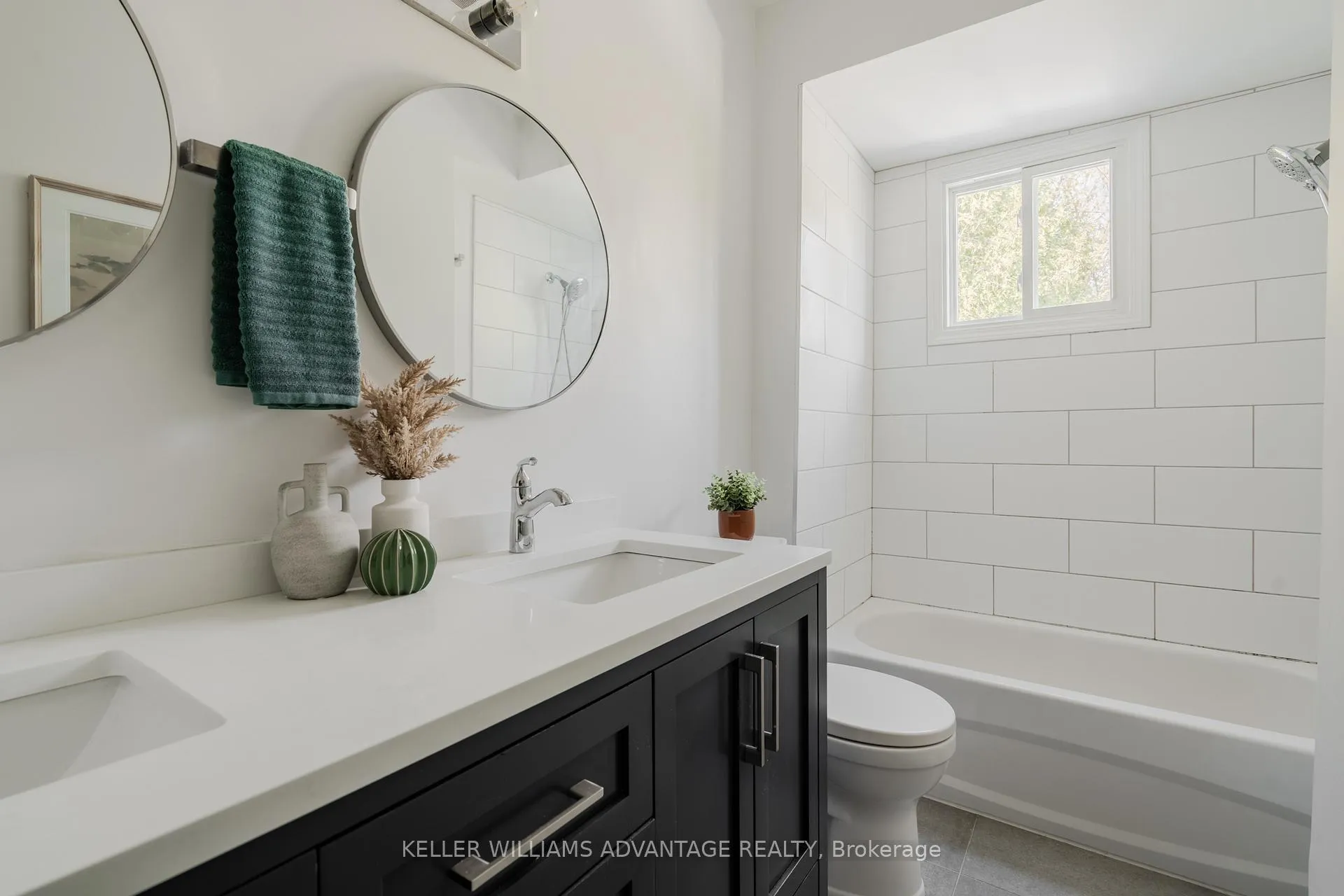 Photo 21 of 182 Pickering Street, Toronto, East End-Danforth — HOMEH