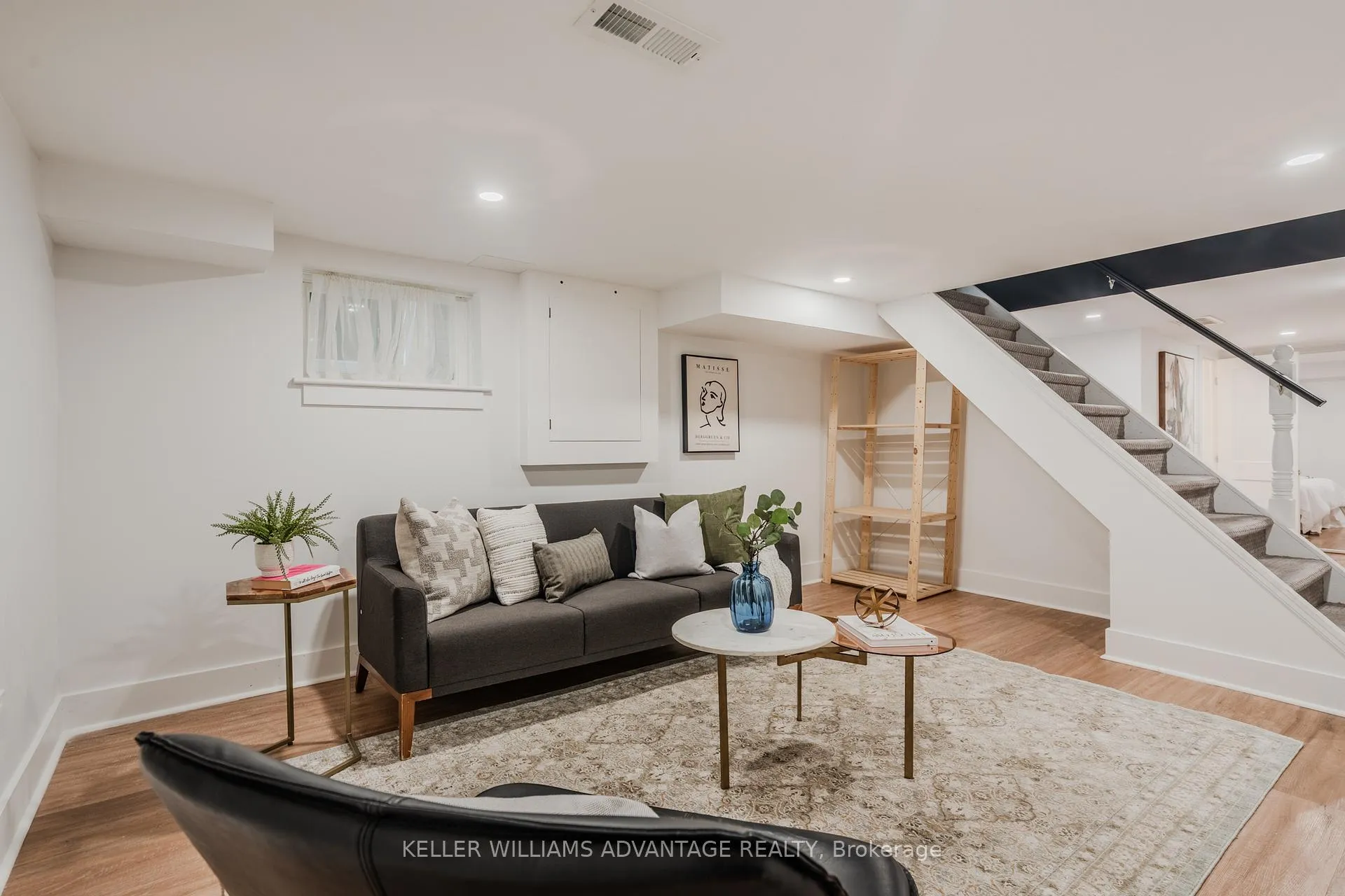Photo 23 of 182 Pickering Street, Toronto, East End-Danforth — HOMEH