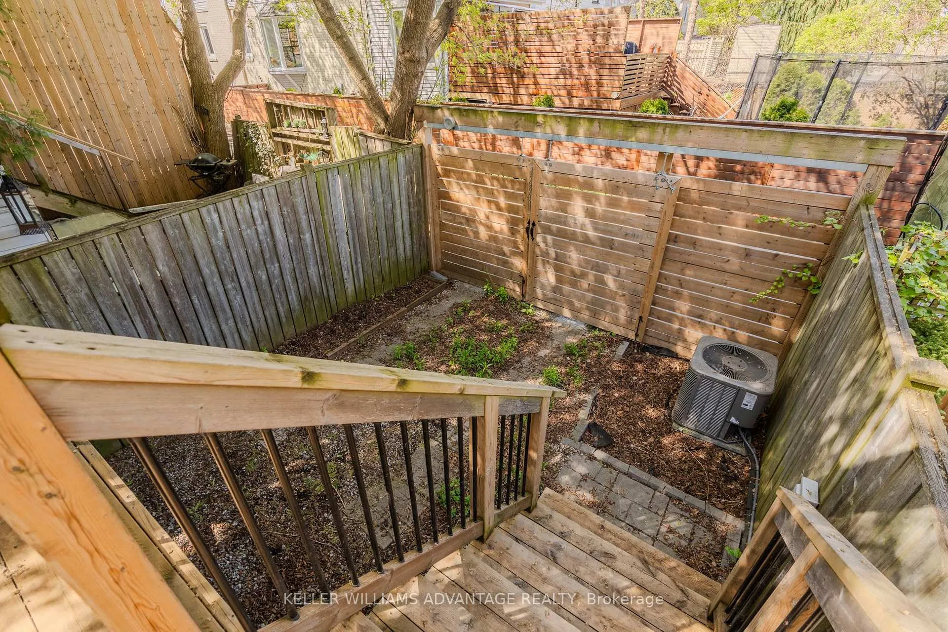 Photo 35 of 182 Pickering Street, Toronto, East End-Danforth — HOMEH