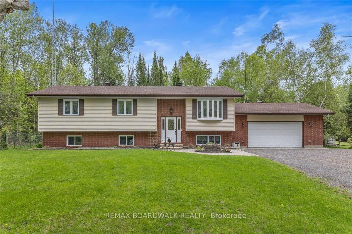 Photo 2 of 261 Kings Creek Road, Beckwith, Beckwith Twp — HOMEH