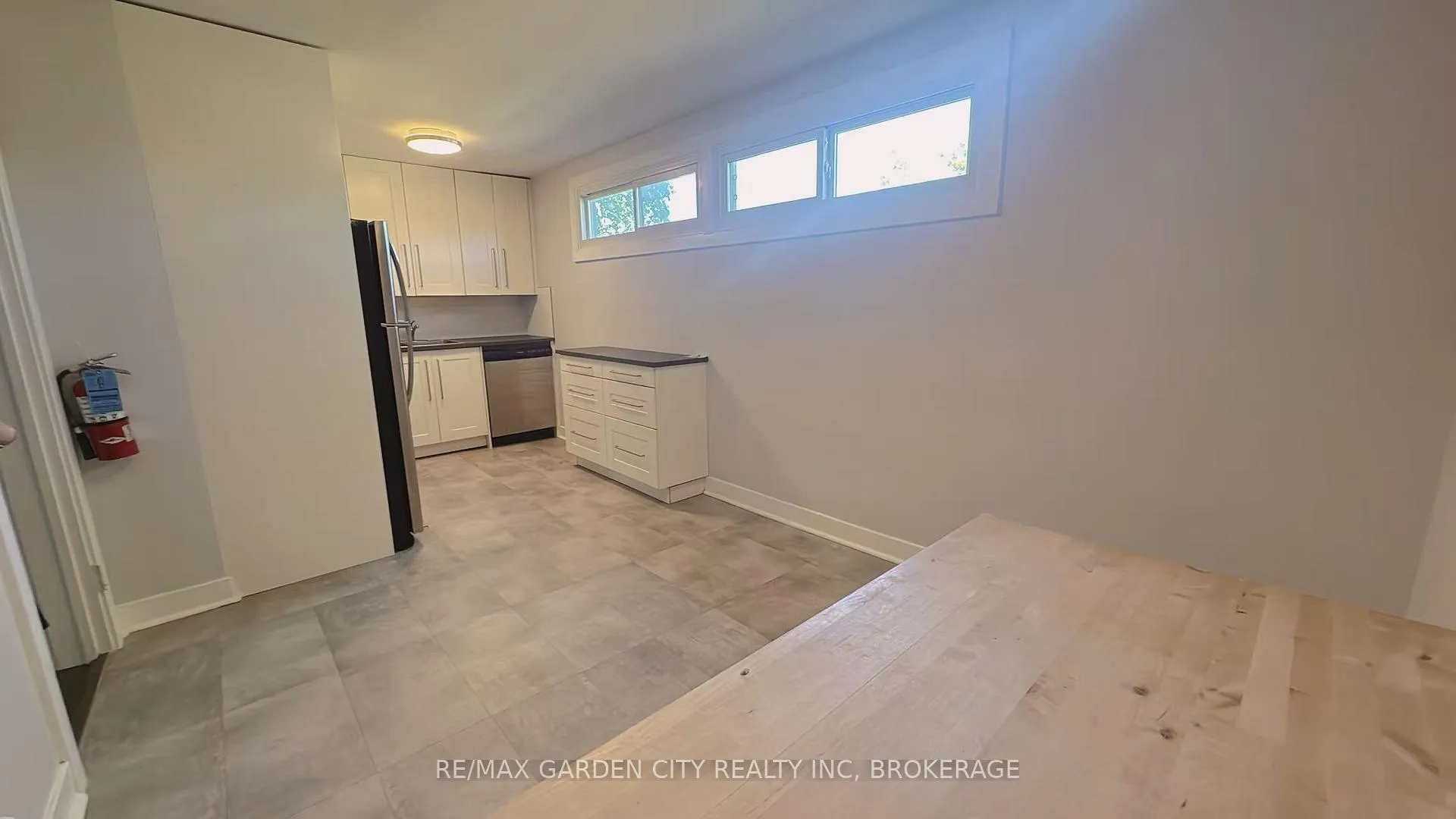 Photo 11 of Unit 3, 5 College Street, St. Catharines, Downtown — HOMEH