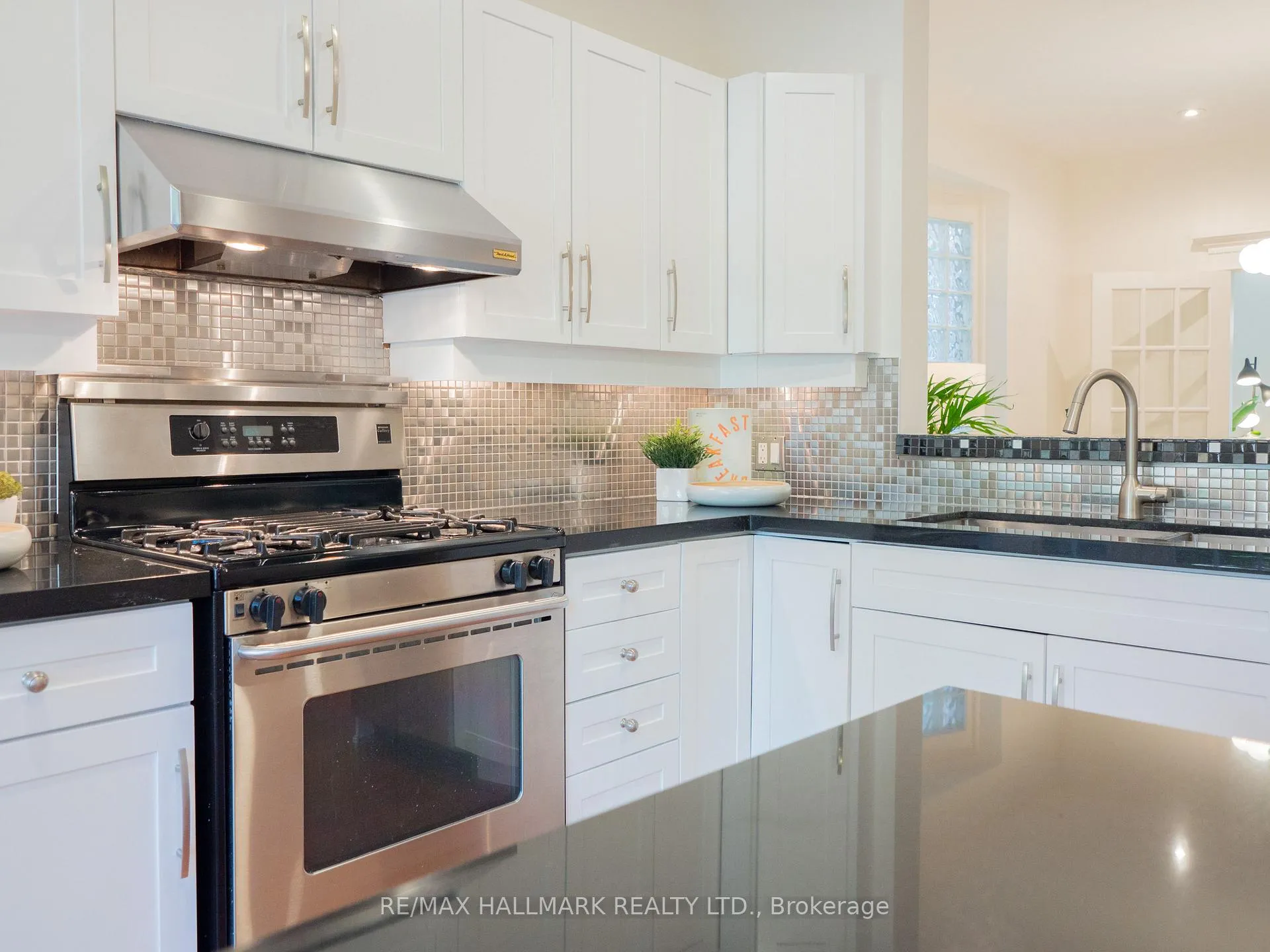 Photo 20 of 4 Albemarle Avenue, Toronto, North Riverdale — HOMEH