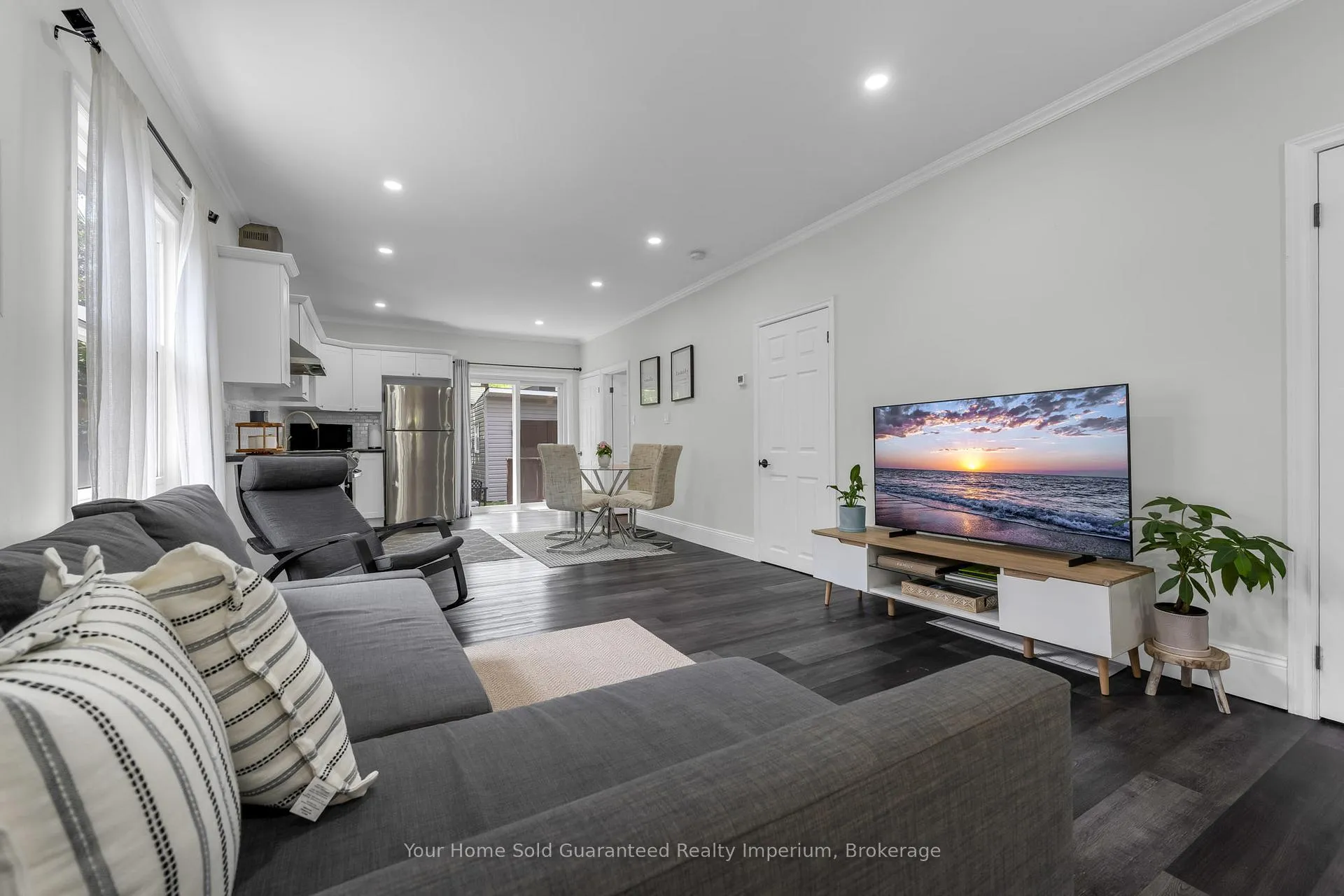 Photo 5 of 57 Richmond Avenue, St. Catharines, E. Chester — HOMEH