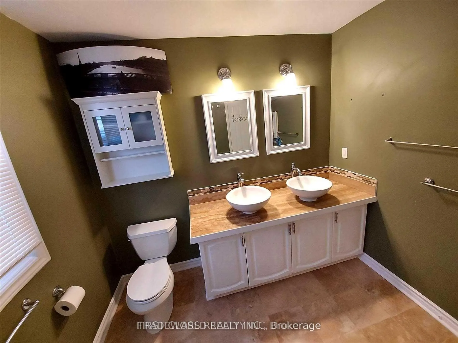 Photo 2 of Unit M&2nd, 880 Leslie Valley Drive, Newmarket, Huron Heights-Leslie Valley — HOMEH