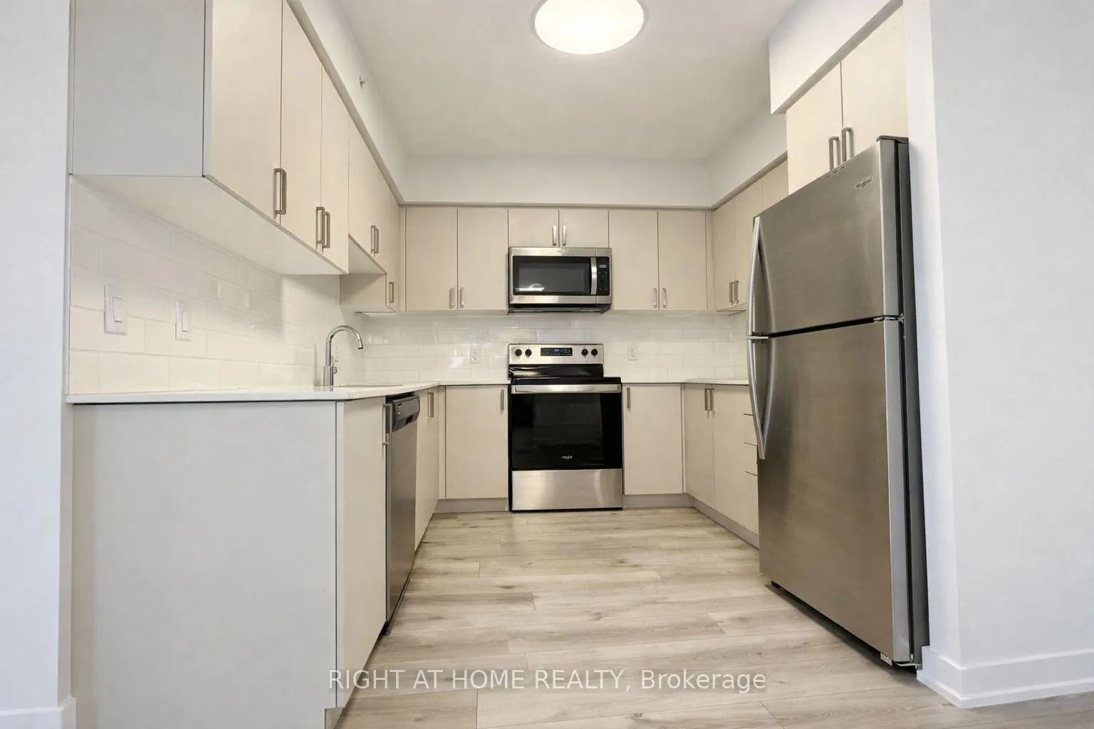 Photo 2 of Unit 403, 1475 Whites Road, Pickering, Woodlands — HOMEH