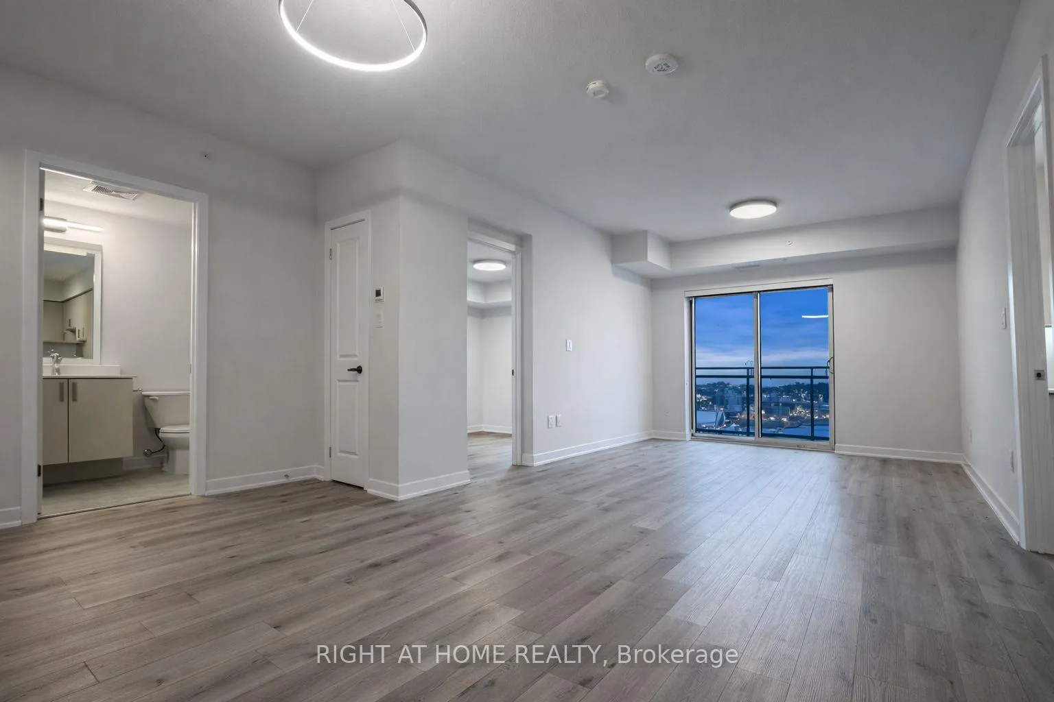 Photo 4 of Unit 403, 1475 Whites Road, Pickering, Woodlands — HOMEH