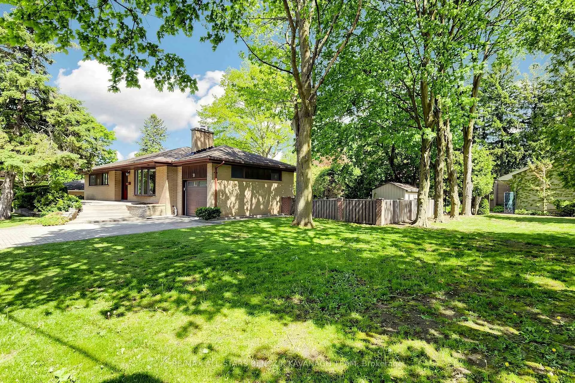 Photo 2 of 21 Ramona Boulevard, Markham, Old Markham Village — HOMEH