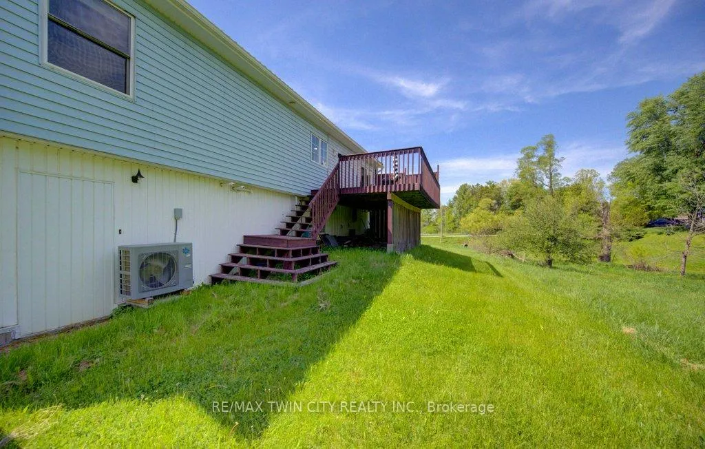 Photo 5 of 3429 Nafziger Road, Wellesley — HOMEH