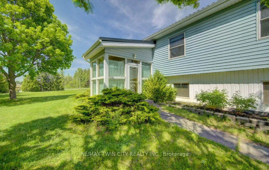 Photo 9 of 3429 Nafziger Road, Wellesley — HOMEH