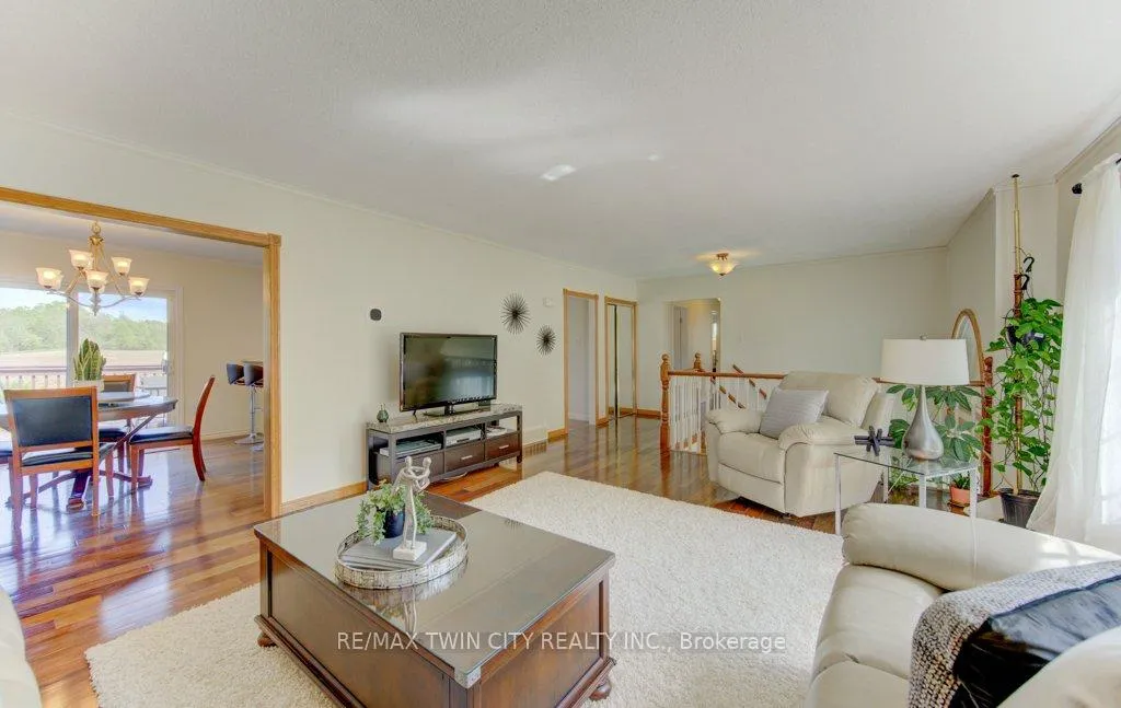 Photo 13 of 3429 Nafziger Road, Wellesley — HOMEH