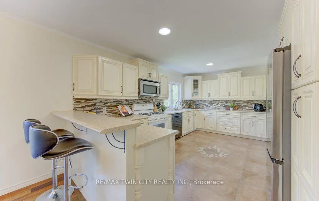 Photo 19 of 3429 Nafziger Road, Wellesley — HOMEH