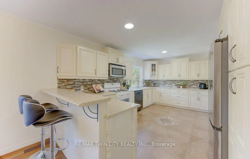 Photo 26 of 3429 Nafziger Road, Wellesley — HOMEH