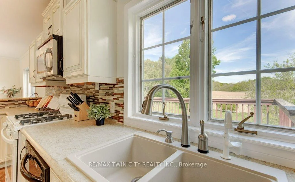 Photo 58 of 3429 Nafziger Road, Wellesley — HOMEH