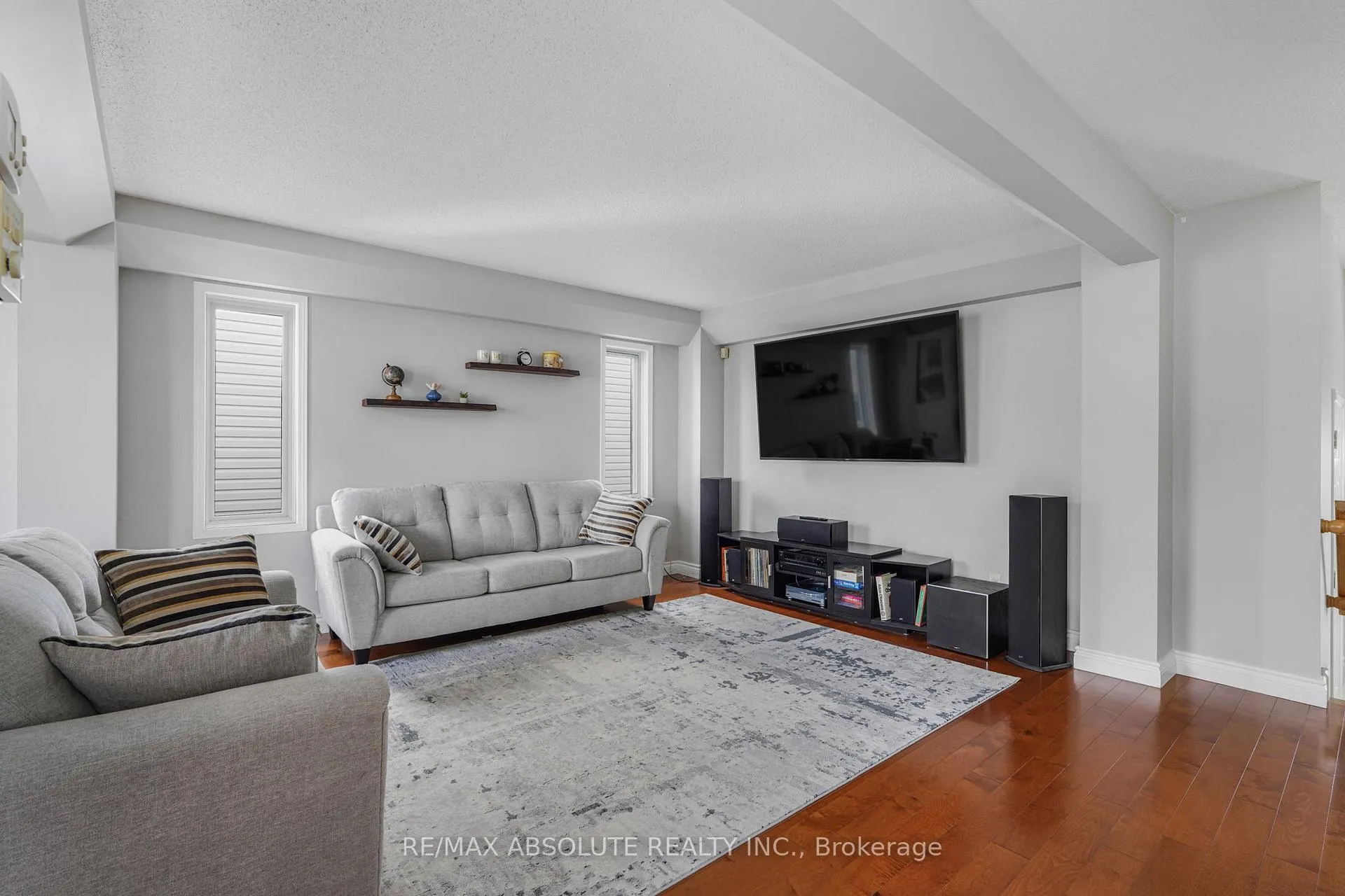Photo 14 of 879 Paradise Crescent, Ottawa, Fallingbrook/Gardenway South — HOMEH