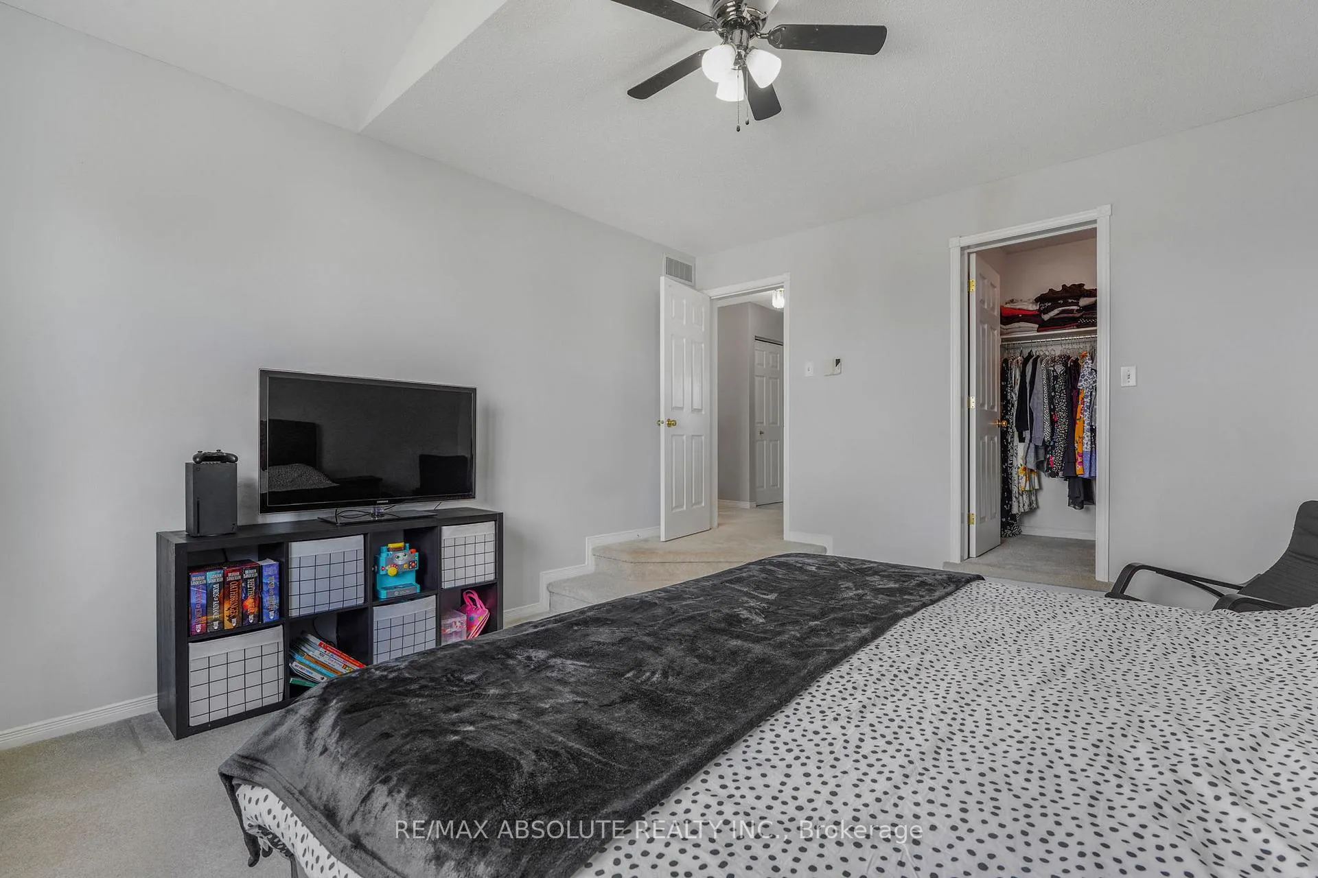 Photo 19 of 879 Paradise Crescent, Ottawa, Fallingbrook/Gardenway South — HOMEH
