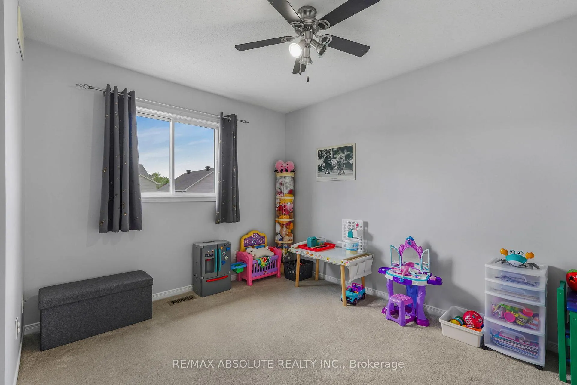 Photo 21 of 879 Paradise Crescent, Ottawa, Fallingbrook/Gardenway South — HOMEH