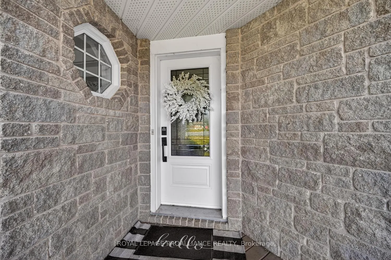 Photo 3 of 5500 Meadowbrook Drive, South Dundas, Iroquois — HOMEH