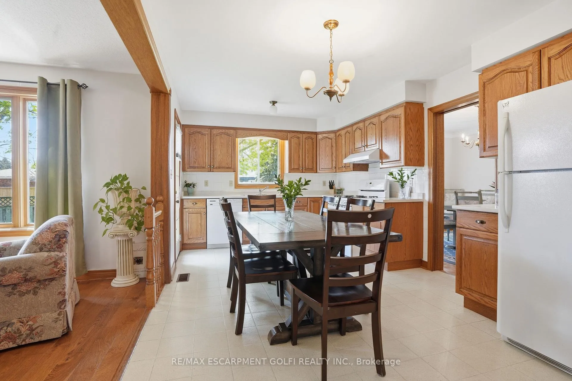 Photo 7 of 11 Greenbriar Court, Welland, Prince Charles — HOMEH