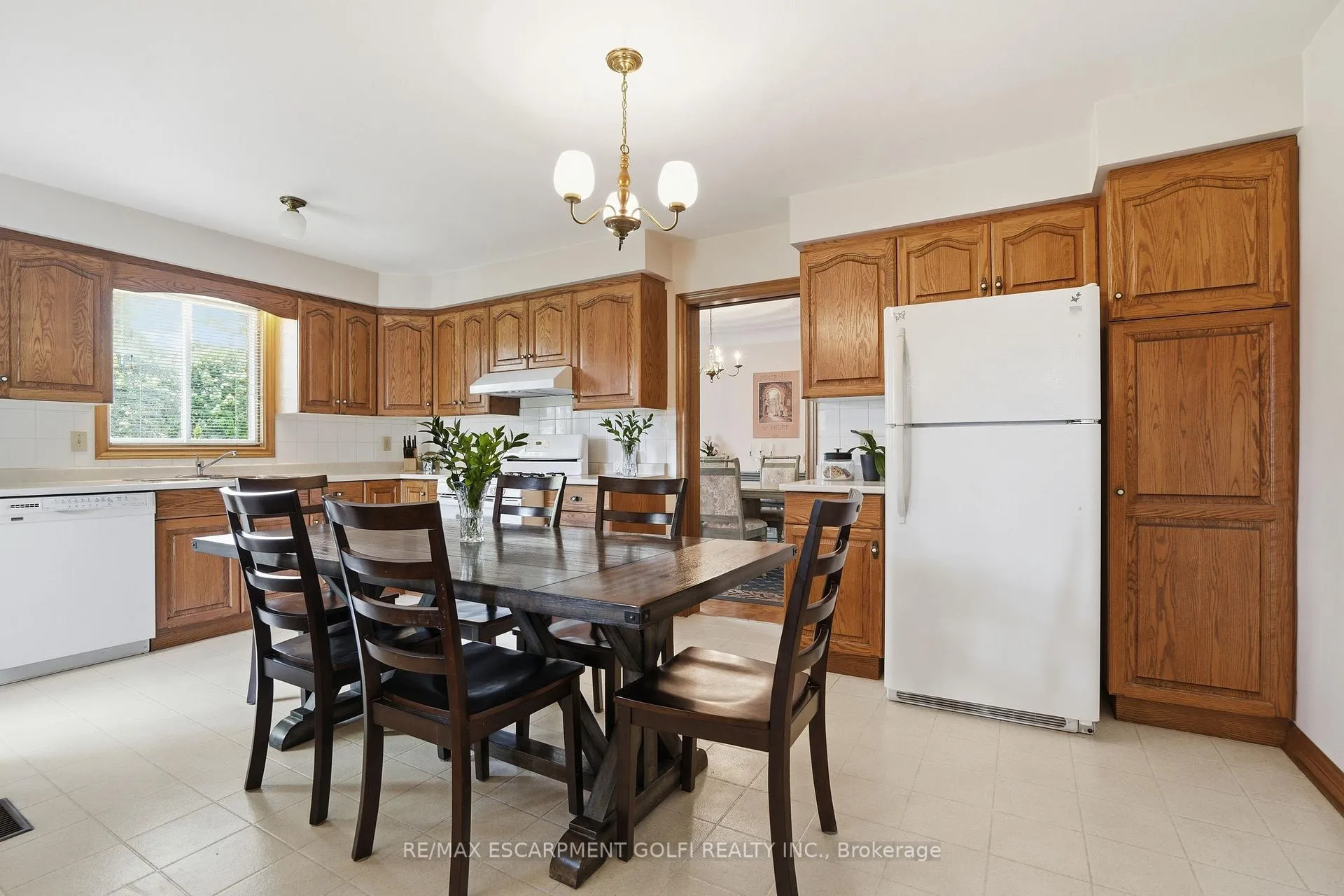 Photo 10 of 11 Greenbriar Court, Welland, Prince Charles — HOMEH