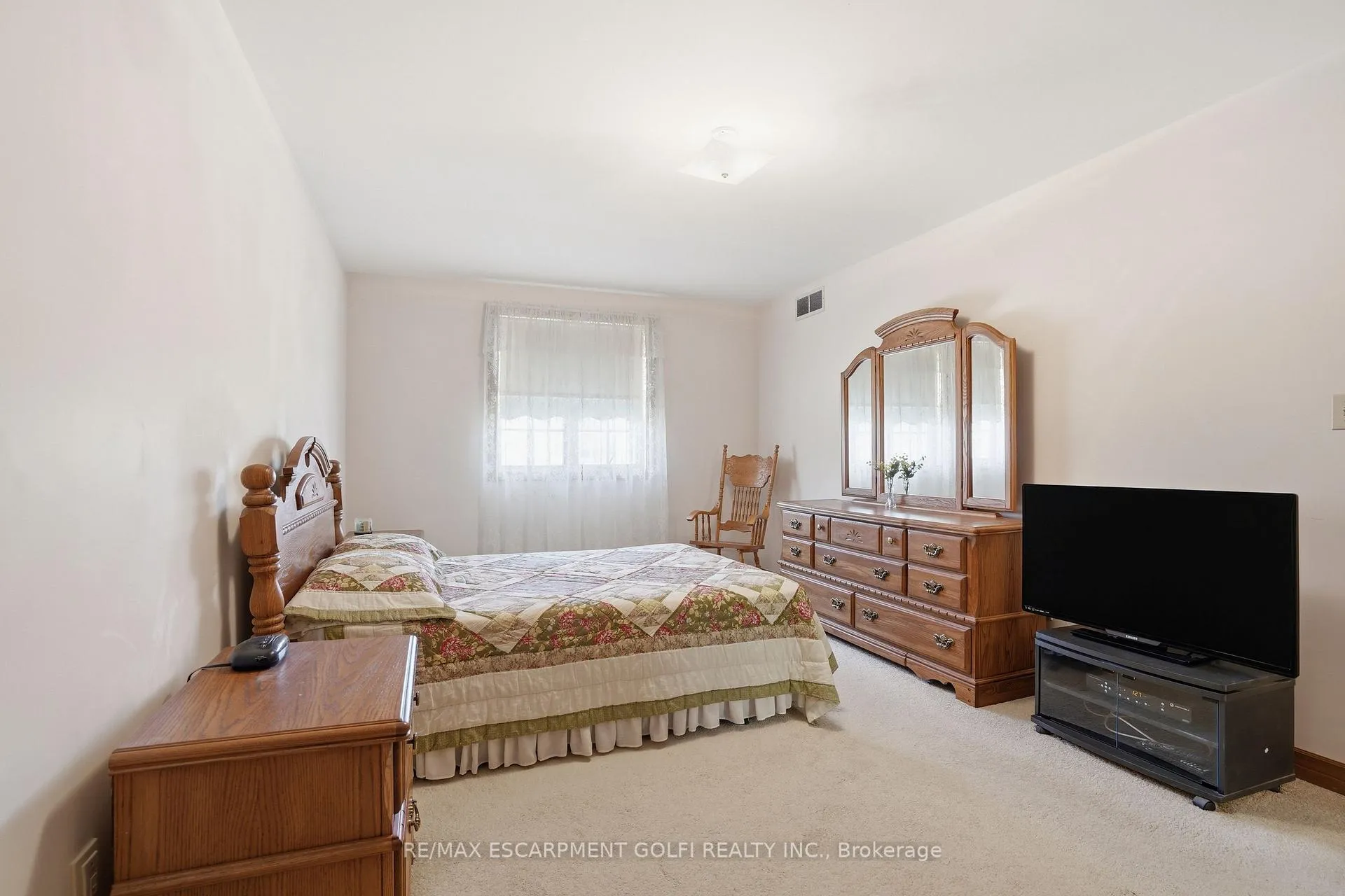 Photo 14 of 11 Greenbriar Court, Welland, Prince Charles — HOMEH