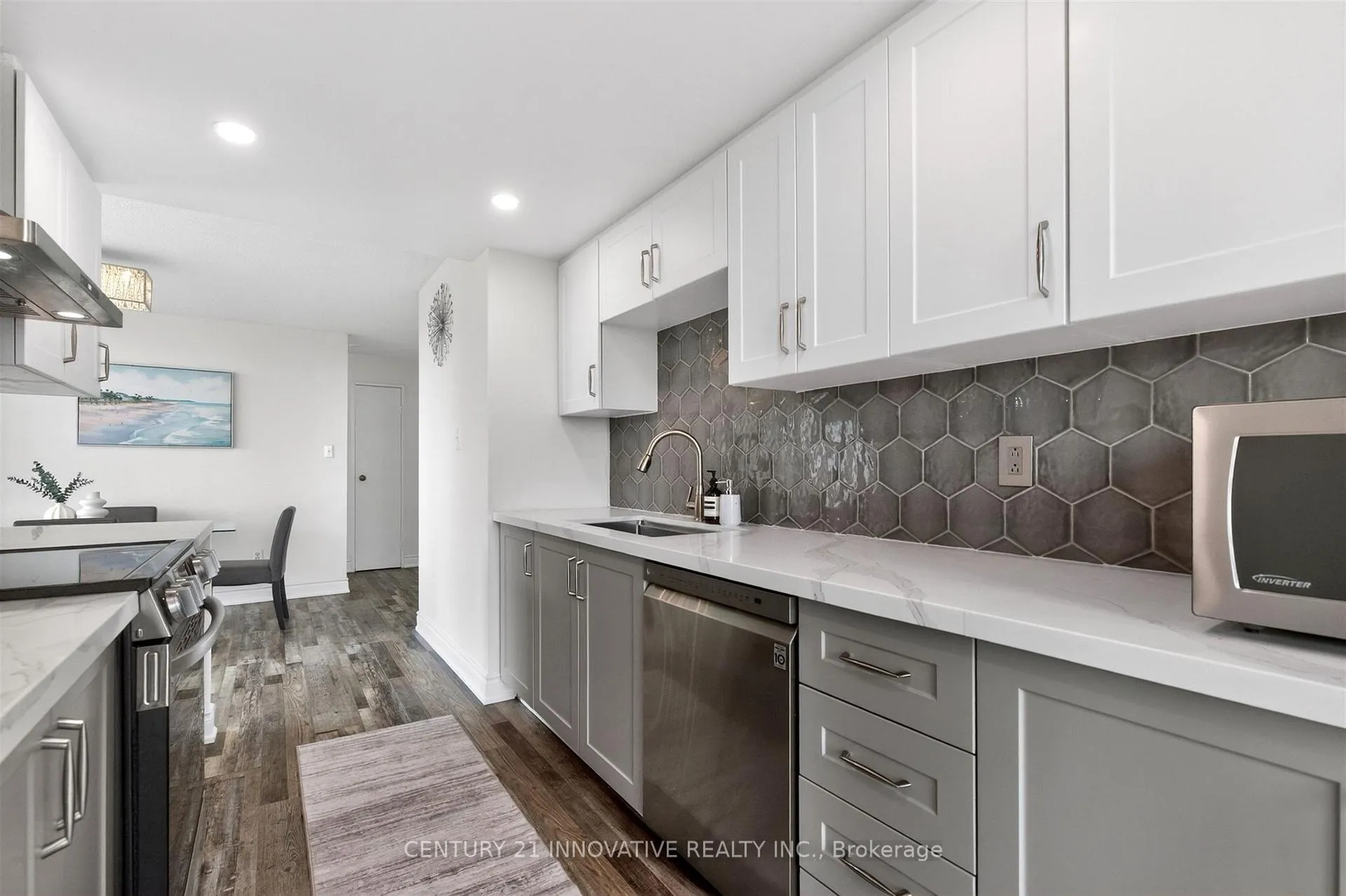 Photo 8 of Unit 415, 5 Rowntree Road, Etobicoke, Mount Olive-Silverstone-Jamestown — HOMEH