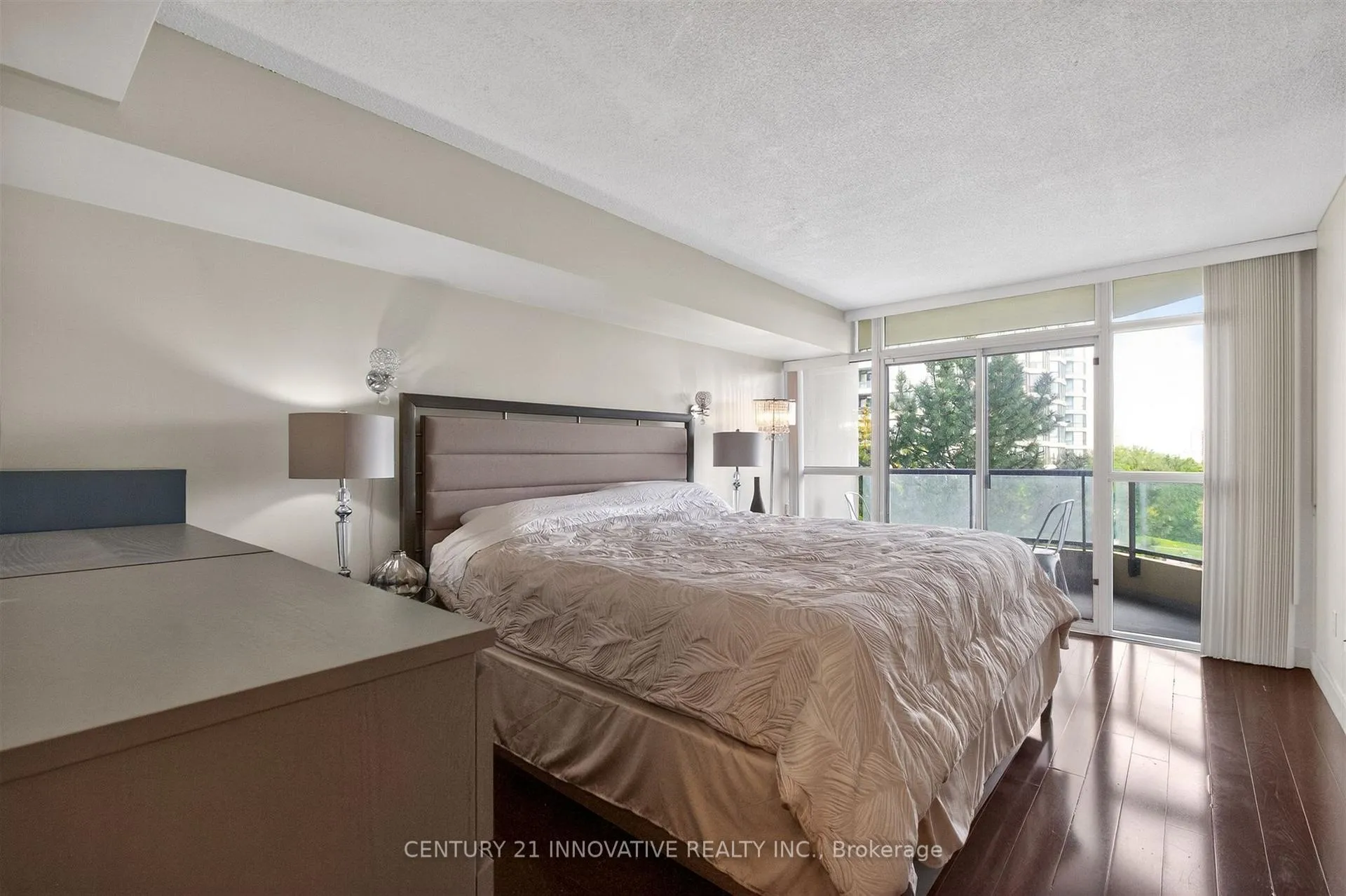 Photo 13 of Unit 415, 5 Rowntree Road, Etobicoke, Mount Olive-Silverstone-Jamestown — HOMEH