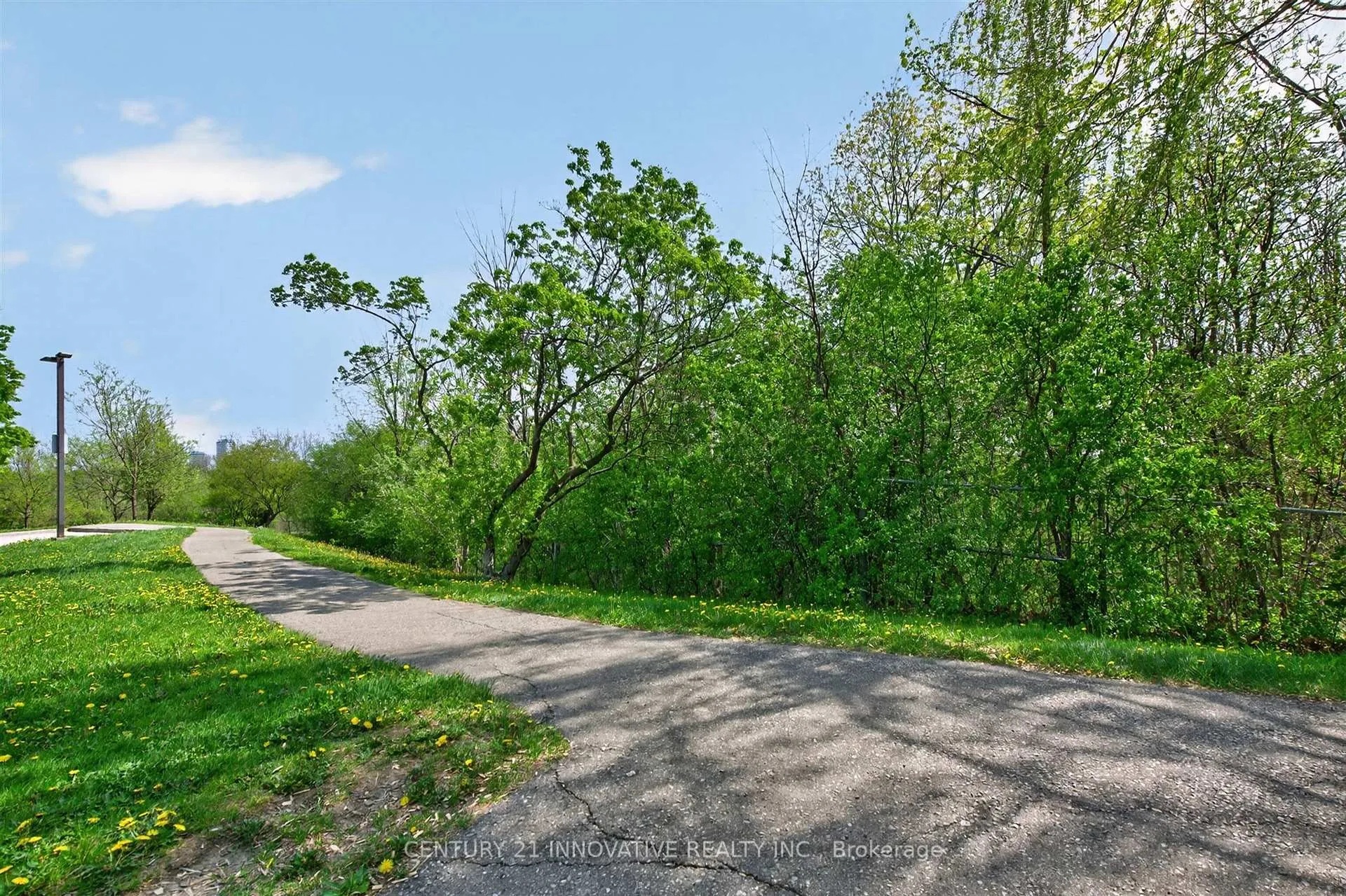 Photo 29 of Unit 415, 5 Rowntree Road, Etobicoke, Mount Olive-Silverstone-Jamestown — HOMEH