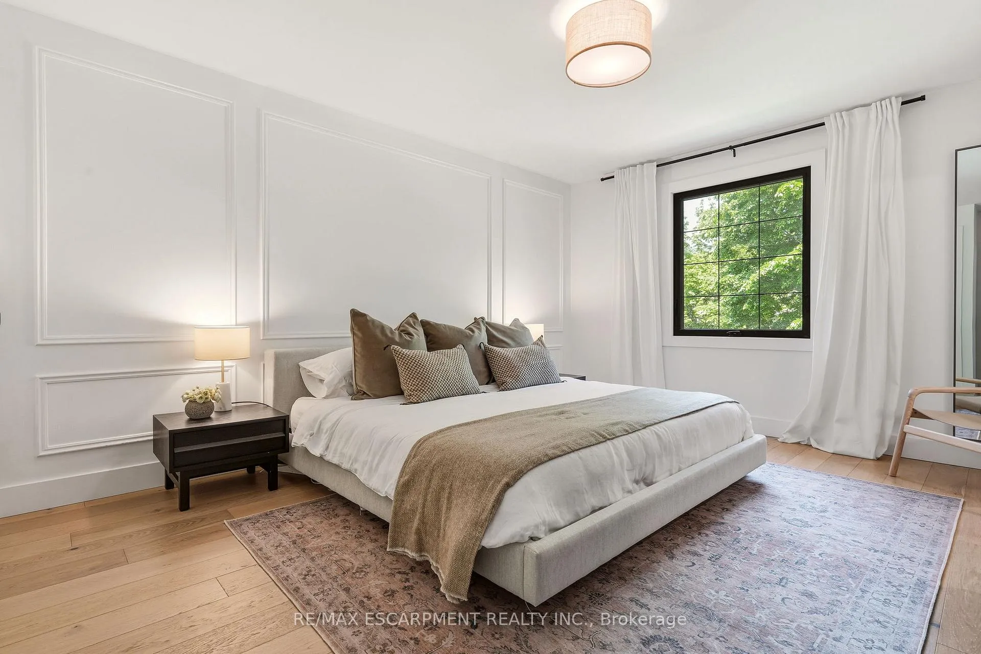 Photo 30 of 394 Rankin Drive, Burlington, Roseland — HOMEH
