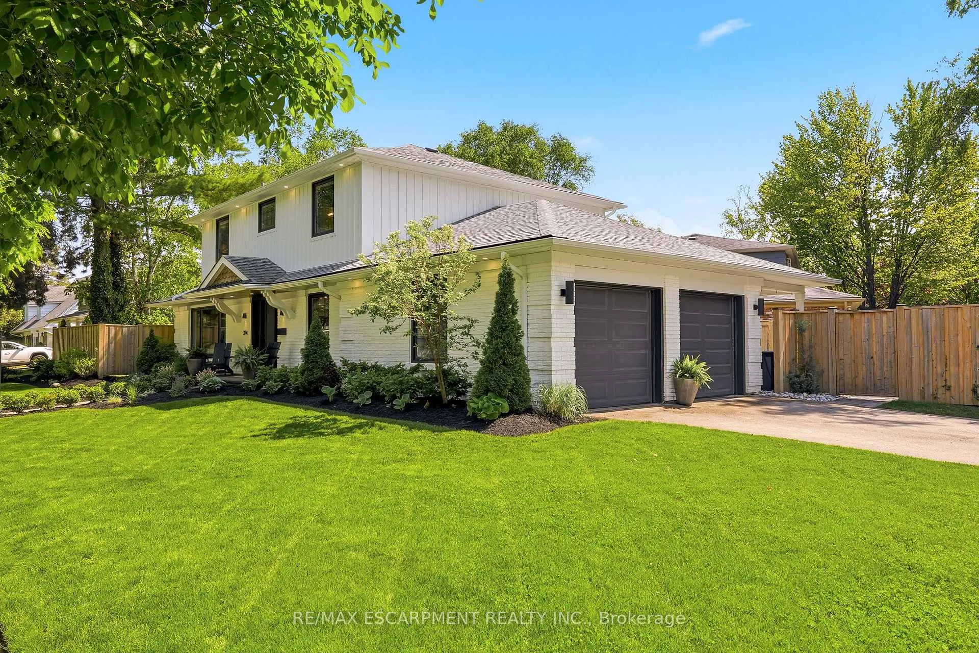 Photo 42 of 394 Rankin Drive, Burlington, Roseland — HOMEH
