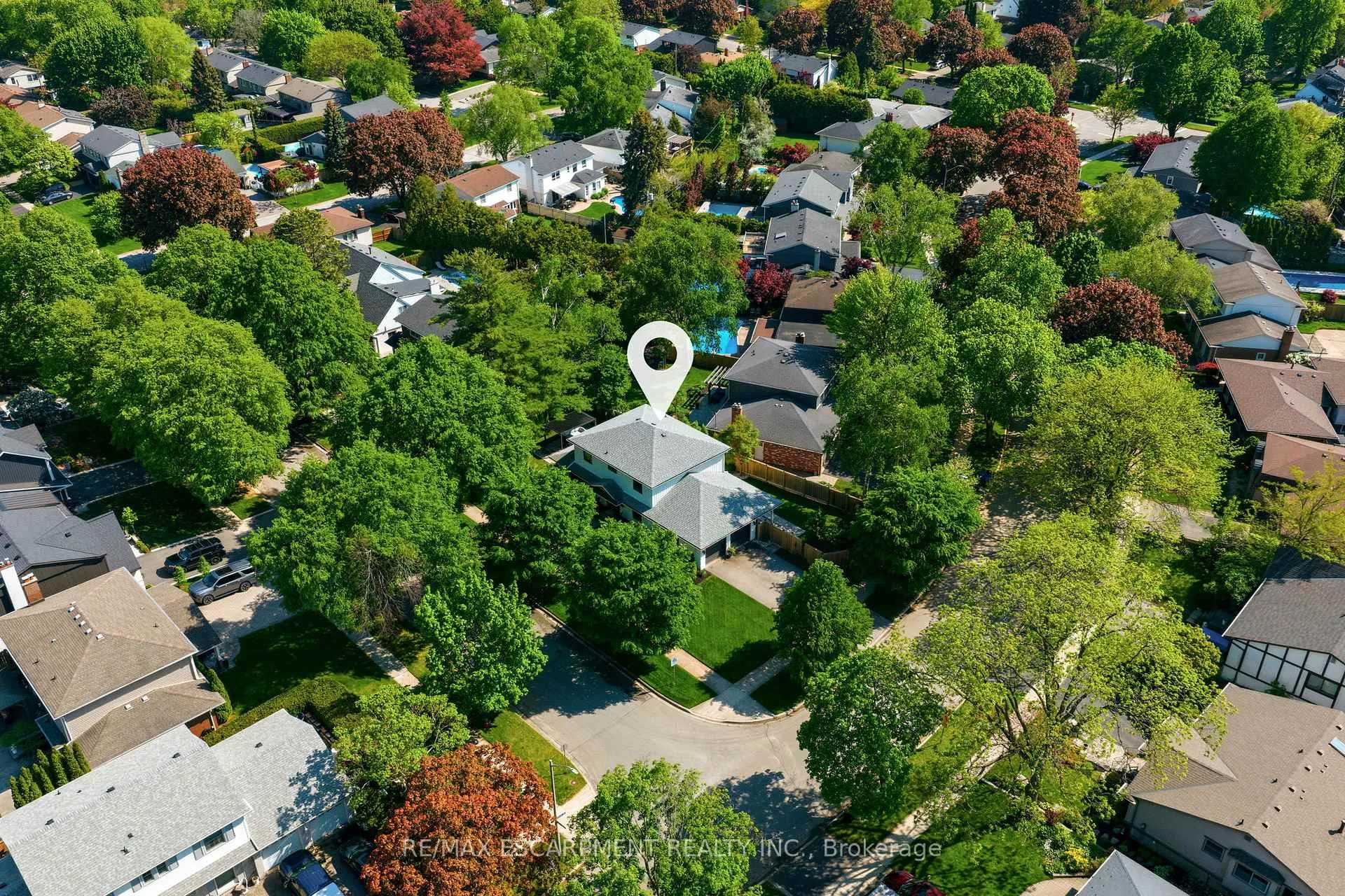 Photo 50 of 394 Rankin Drive, Burlington, Roseland — HOMEH