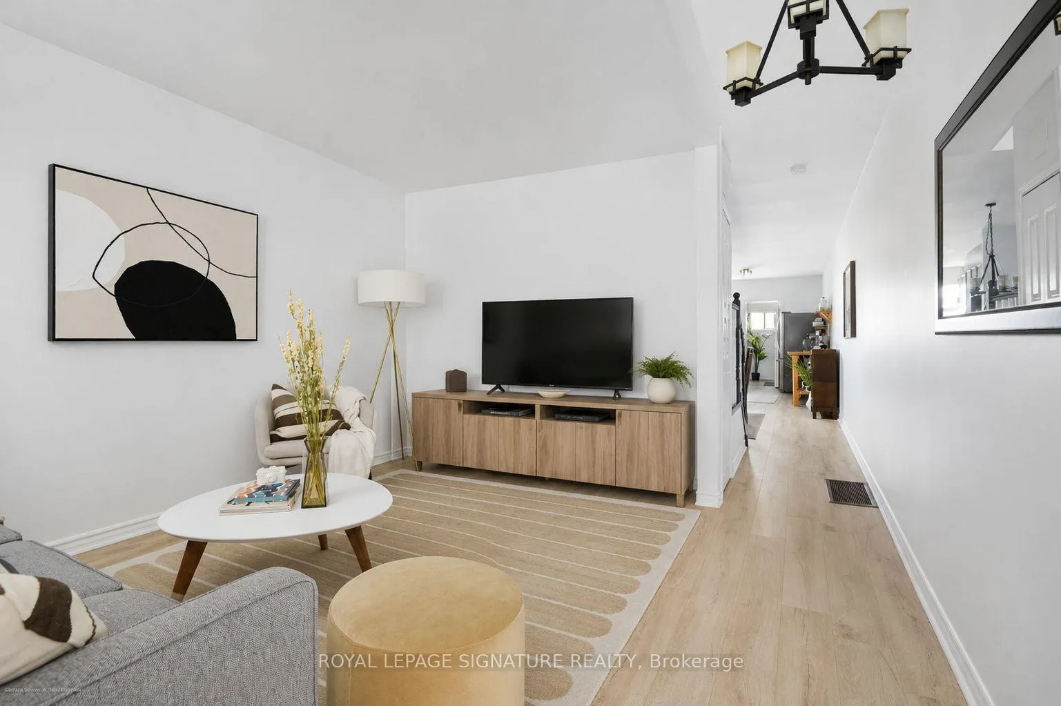 Photo 4 of 13 Auburn Avenue, Toronto, Corso Italia-Davenport — HOMEH