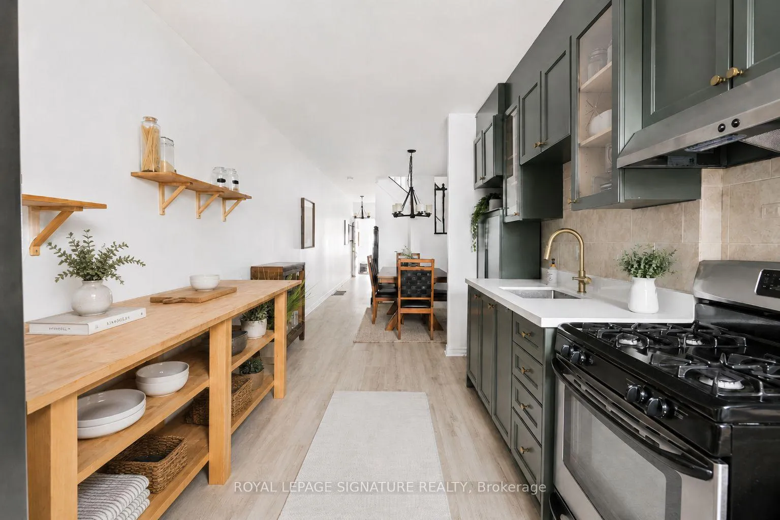 Photo 5 of 13 Auburn Avenue, Toronto, Corso Italia-Davenport — HOMEH