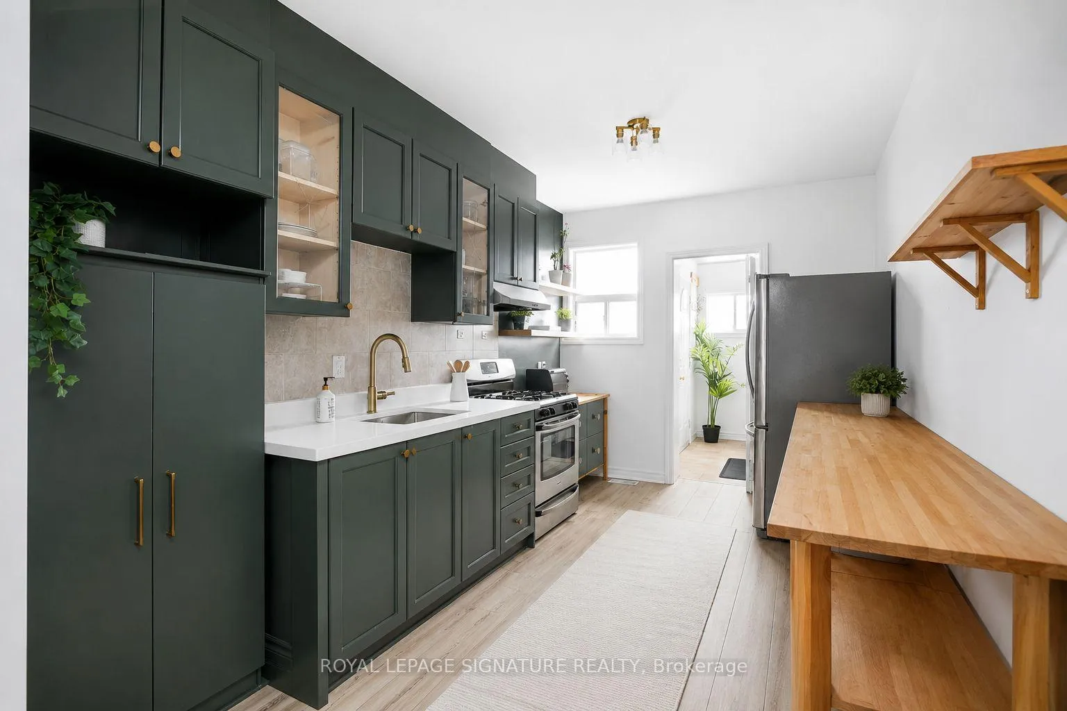 Photo 6 of 13 Auburn Avenue, Toronto, Corso Italia-Davenport — HOMEH
