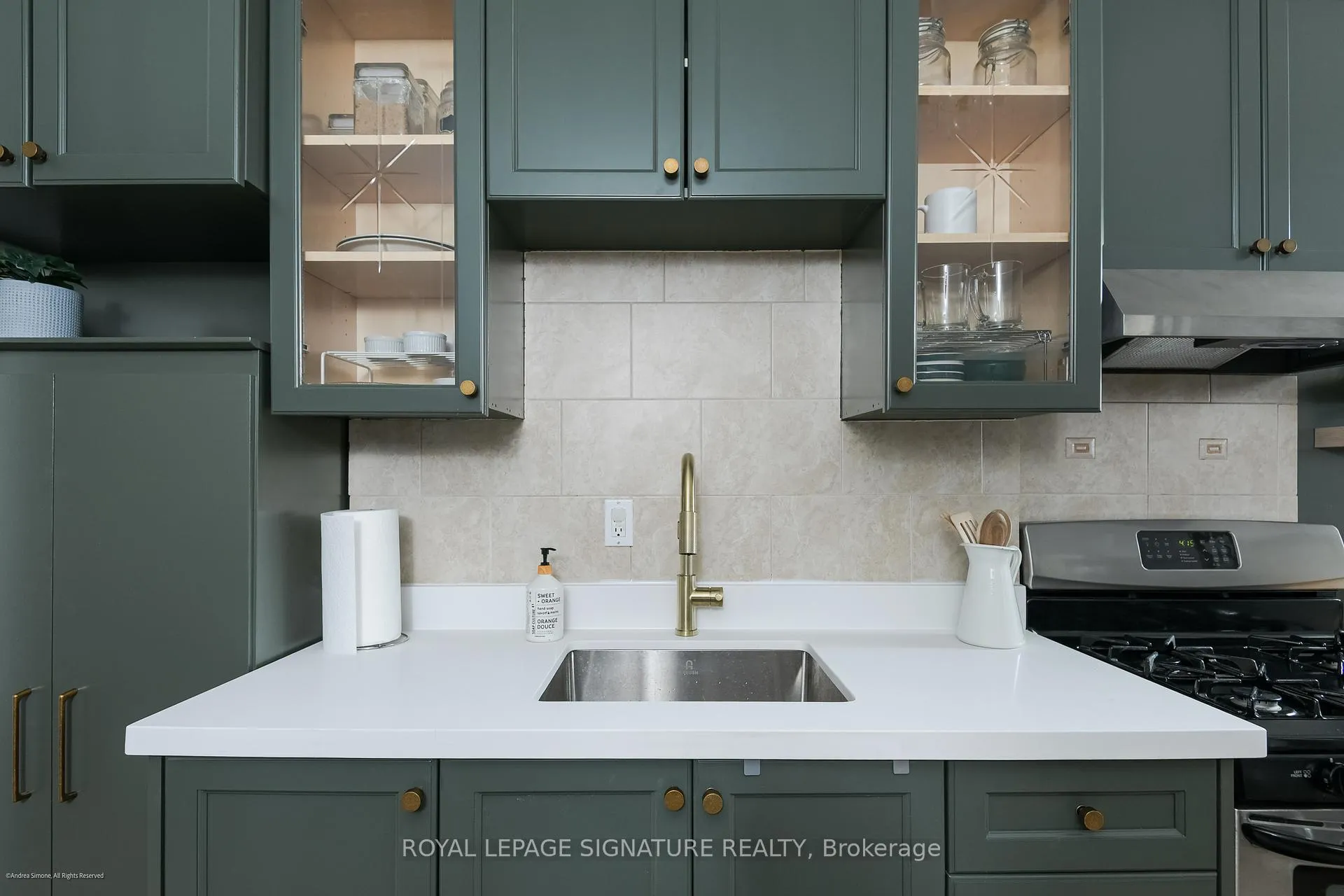 Photo 8 of 13 Auburn Avenue, Toronto, Corso Italia-Davenport — HOMEH